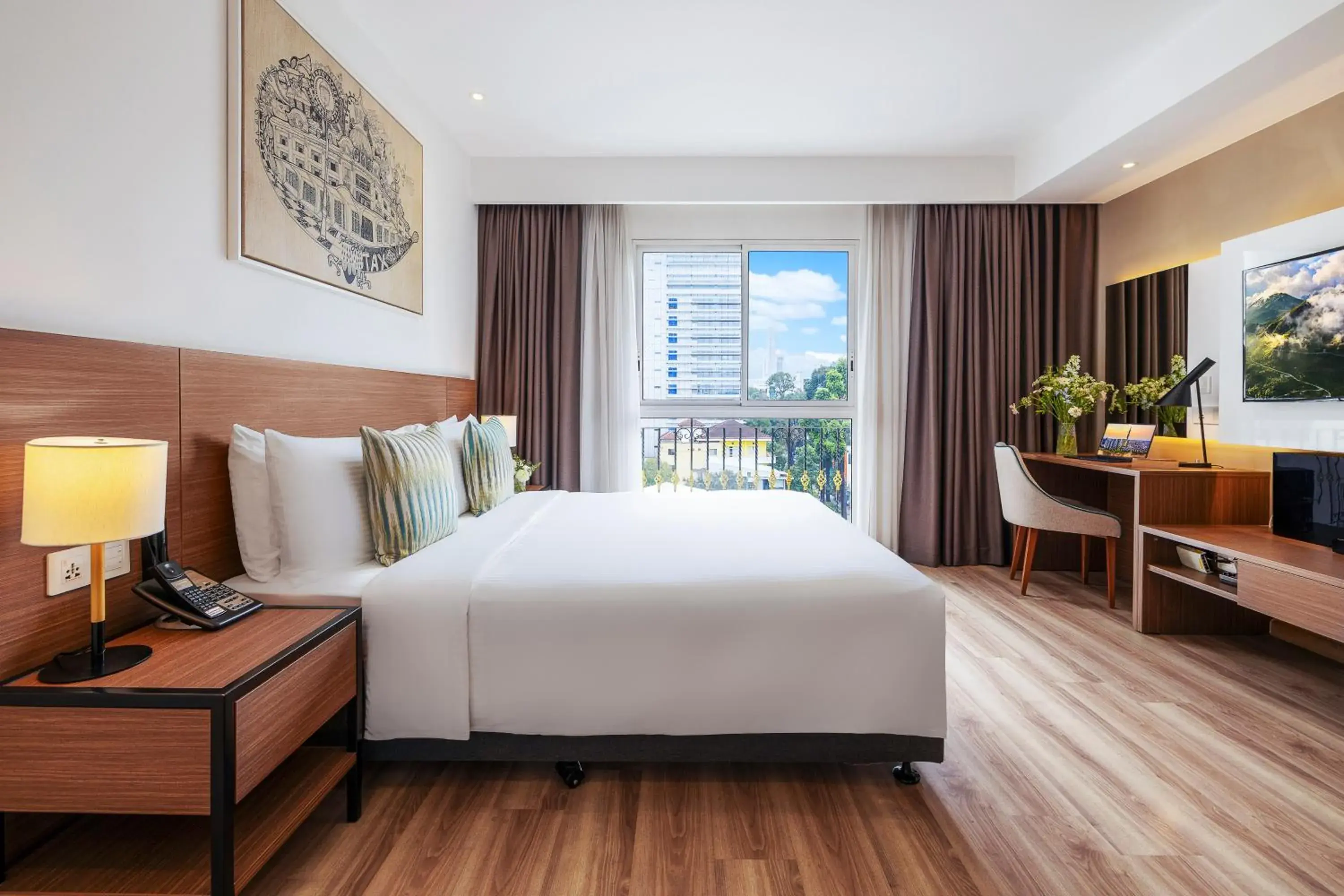 Deluxe Queen Room City View in T-Ritz Saigon Hotel & Apartment Deluxe Queen Room City View in T-Ritz Saigon Hotel & Apartment