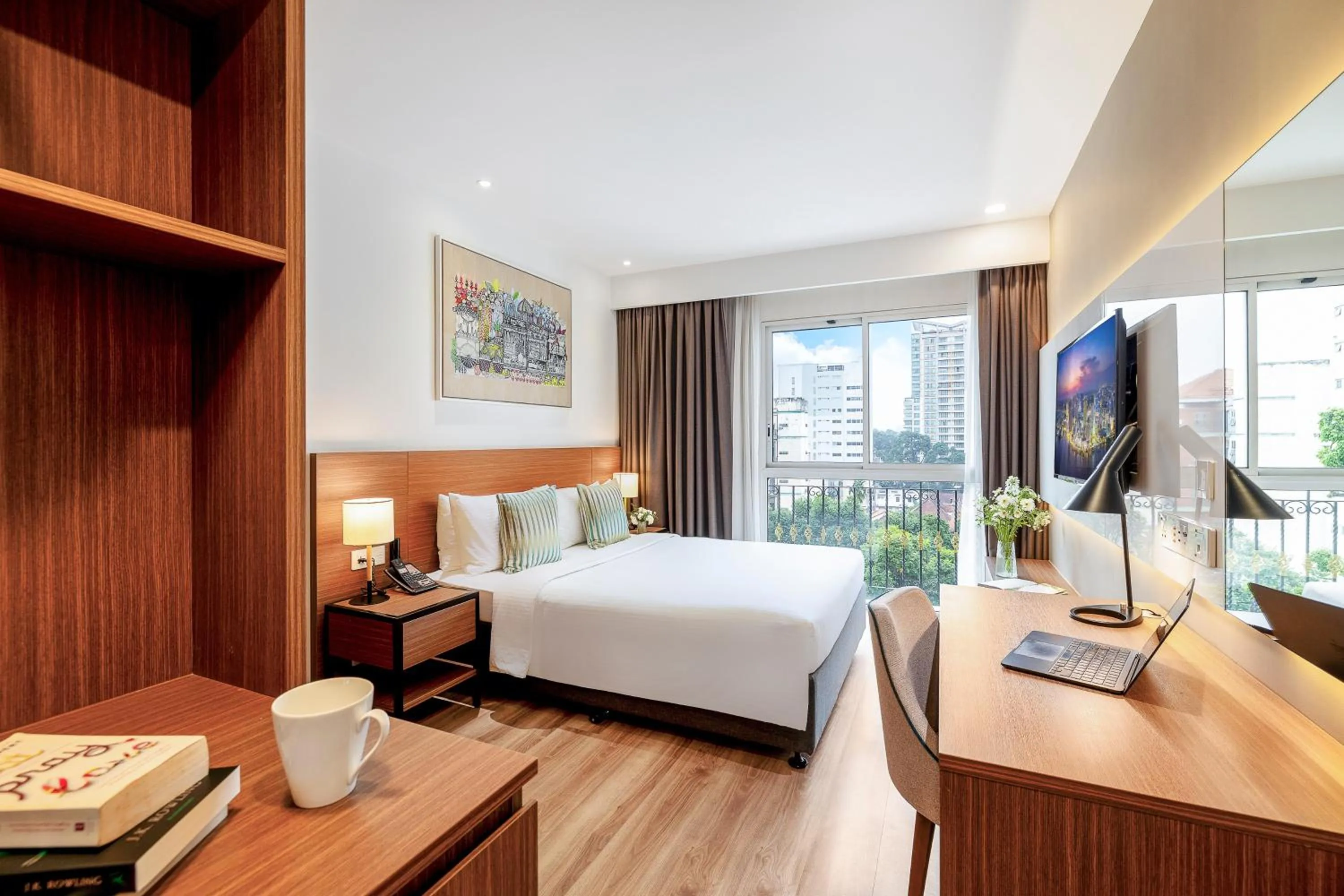 Bed in T-Ritz Saigon Hotel & Apartment