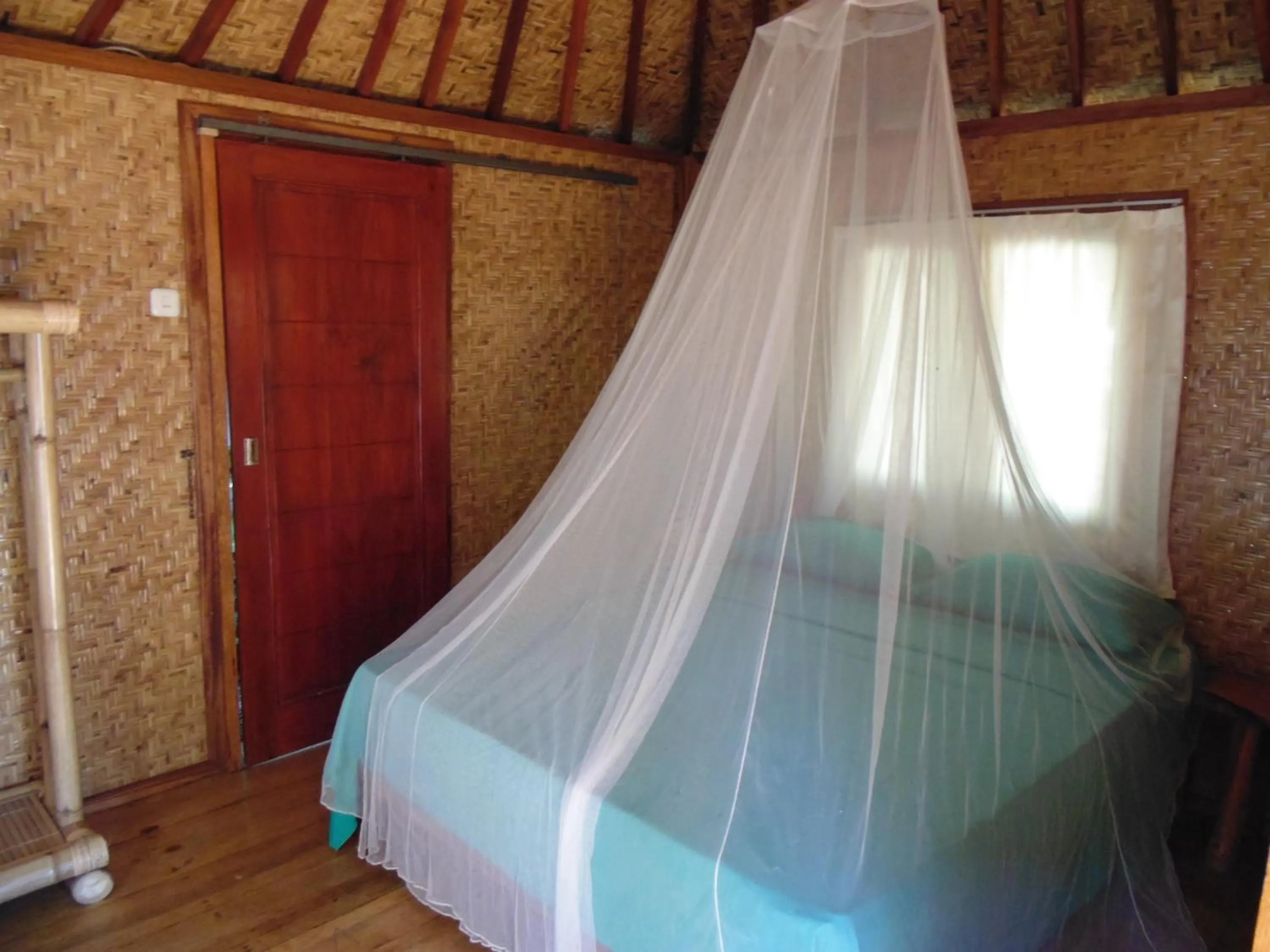 Bed in Sunset Springs Beach Retreat