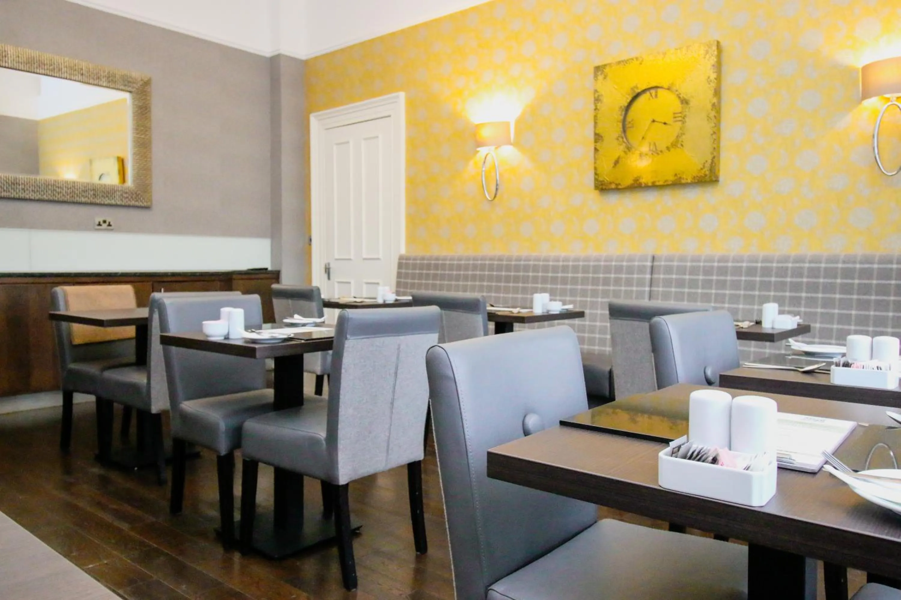 Continental breakfast in Embassy Apartments