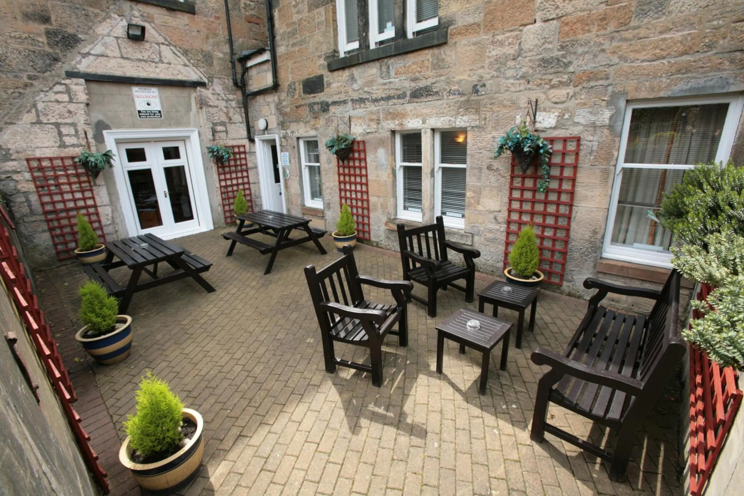 Facade/entrance in Embassy Apartments