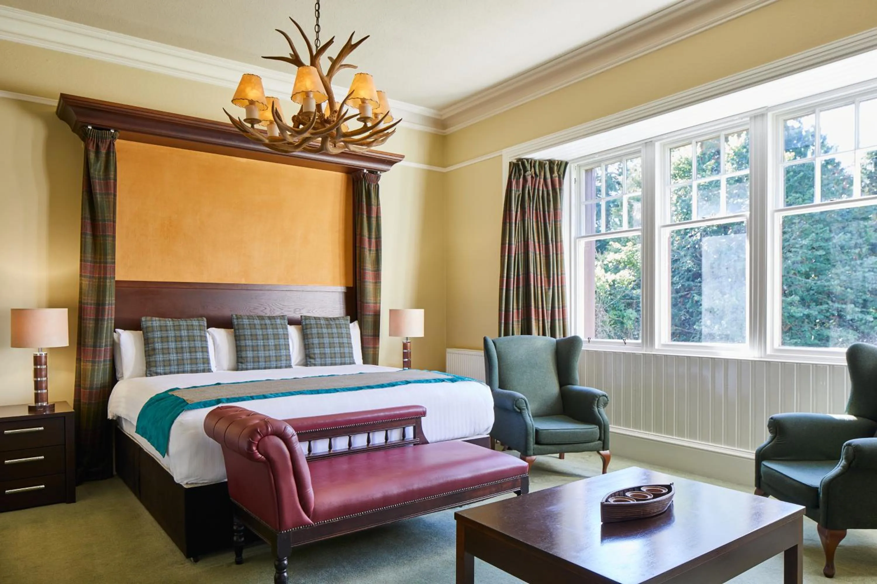 Bedroom, Bed in Leonardo Boutique Huntingtower Perth