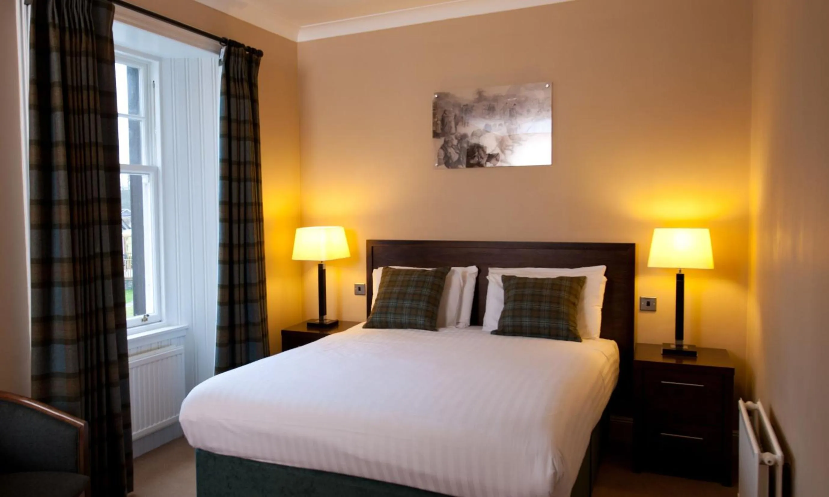 Bedroom, Bed in Leonardo Boutique Huntingtower Perth