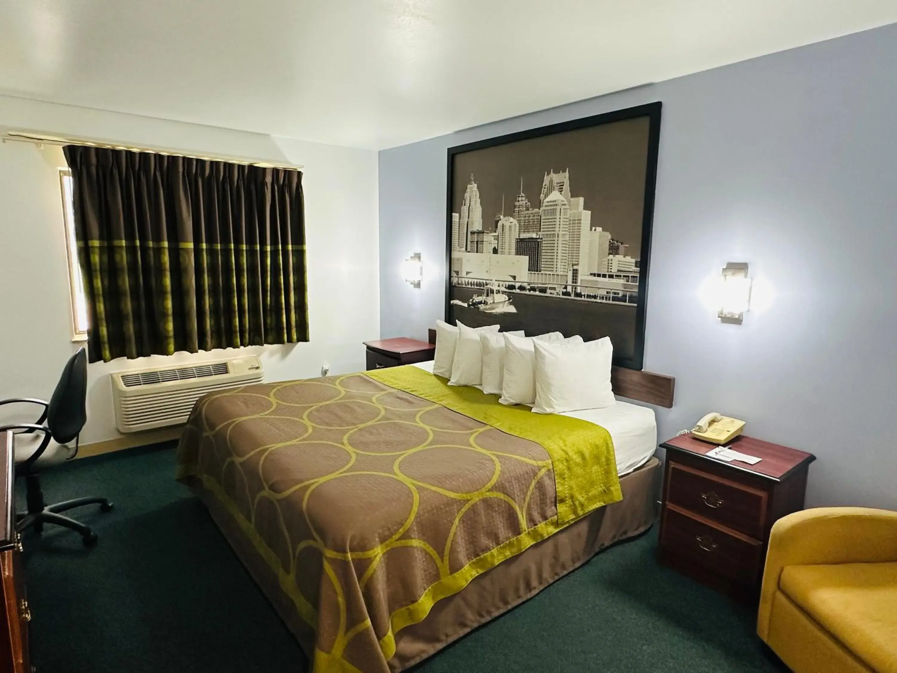 Queen Room - Disability Access/Non-Smoking in Super 8 by Wyndham Imlay City Queen Room - Disability Access/Non-Smoking in Super 8 by Wyndham Imlay City