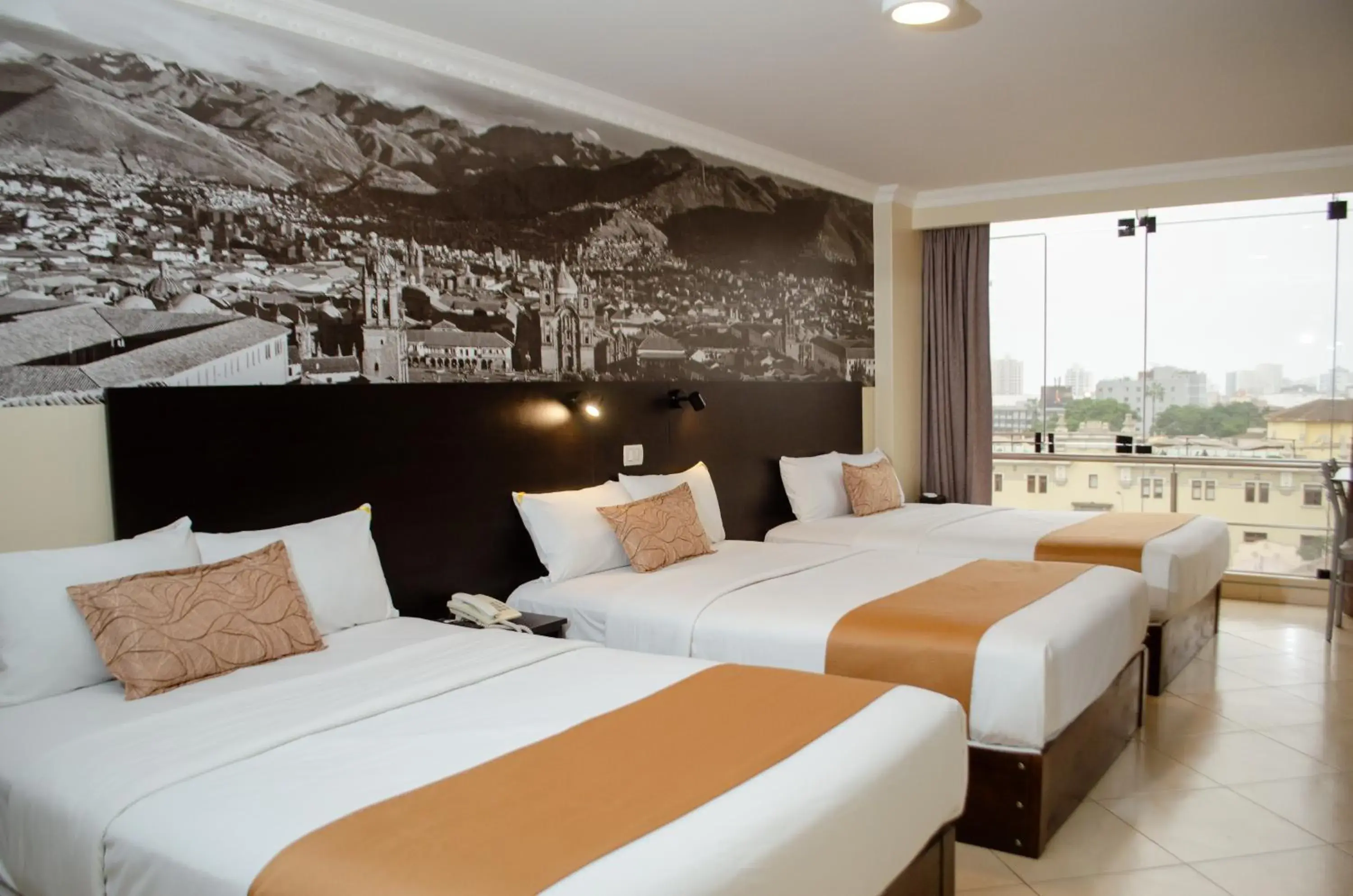 Superior Triple Room in Hotel María Luisa Superior Triple Room in Hotel María Luisa