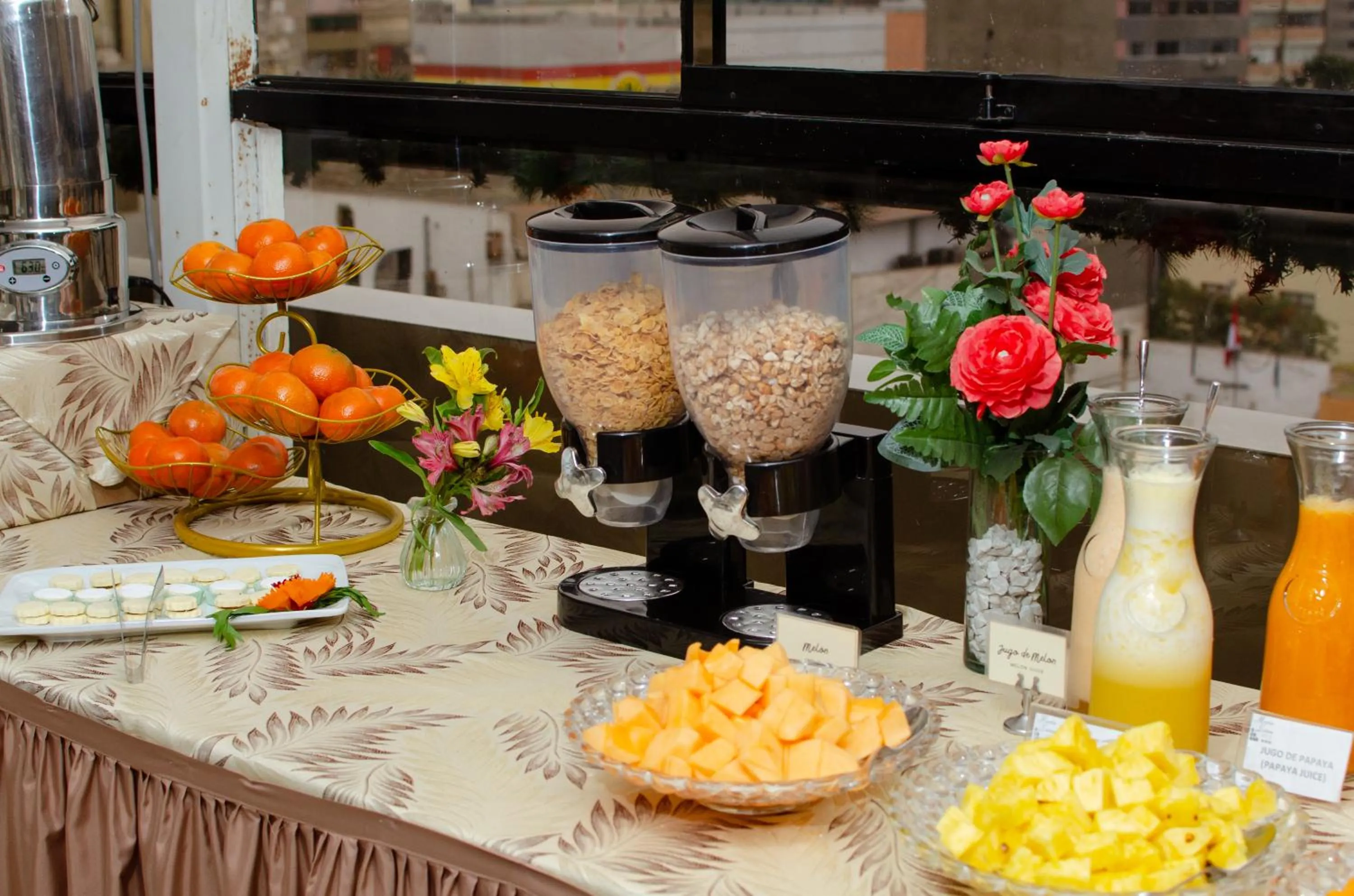 Breakfast in Hotel María Luisa