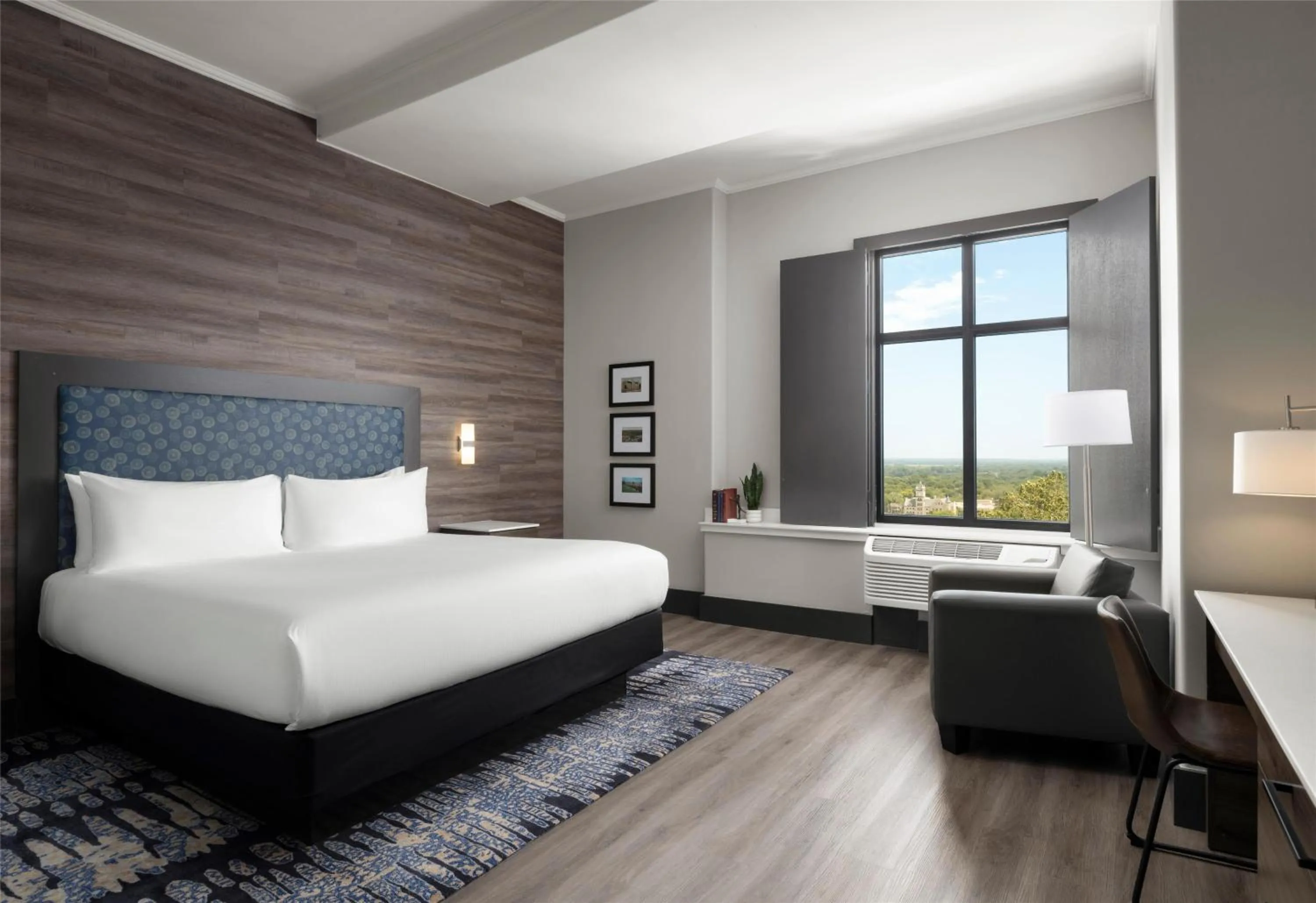 Bed in The Oread Lawrence, Tapestry Collection by Hilton