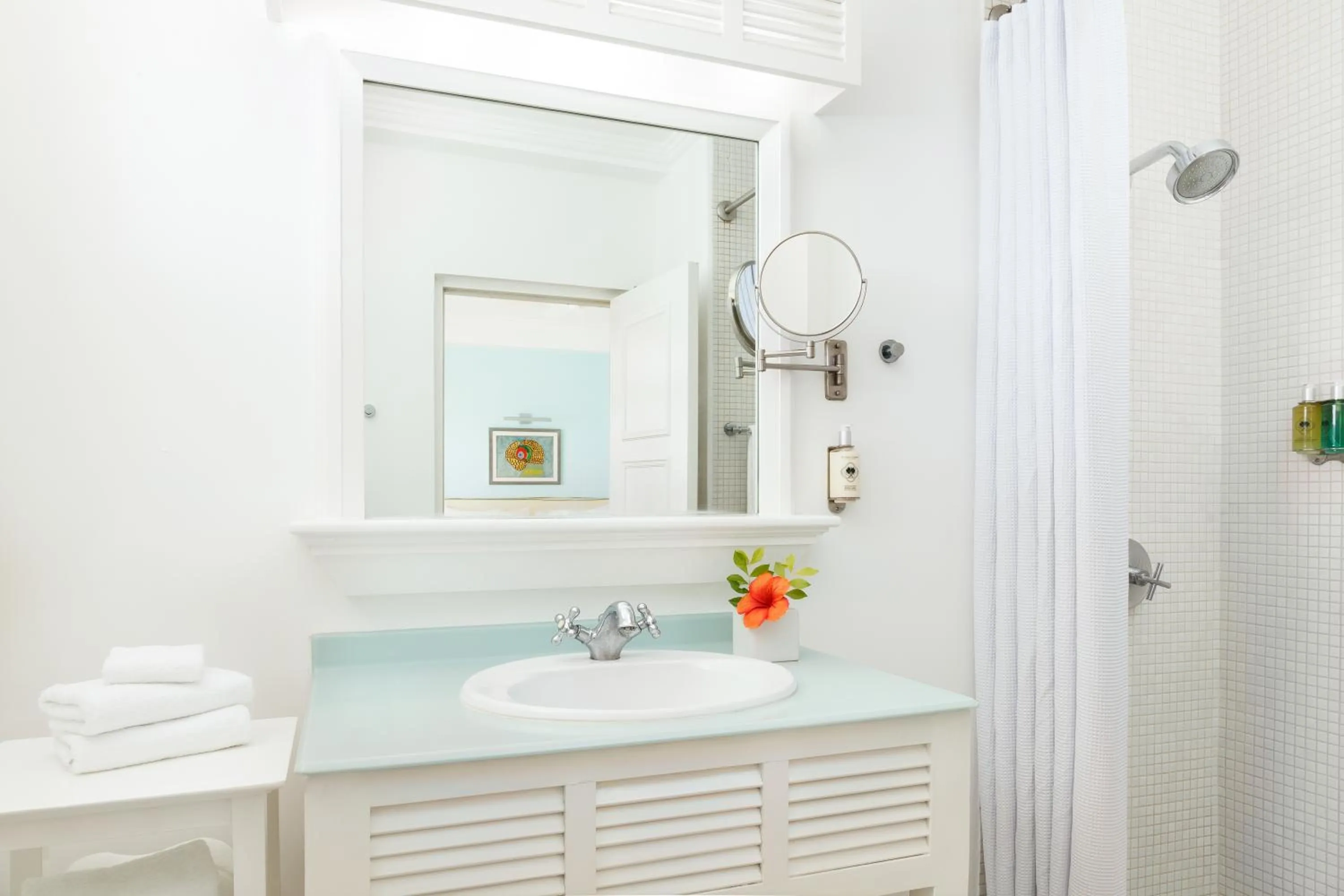 Bathroom in Couples Tower Isle