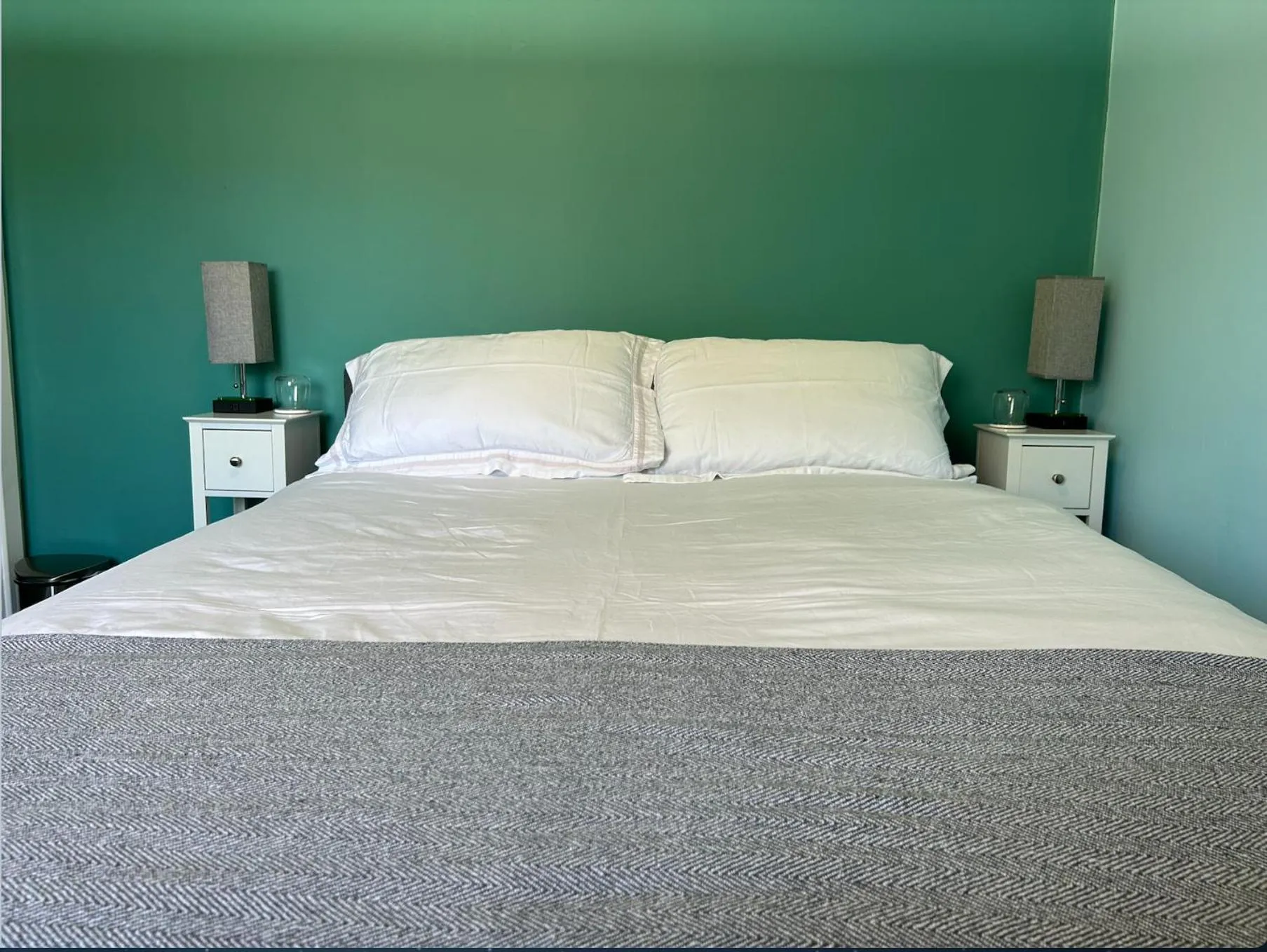 Bedroom, Bed in Castle View