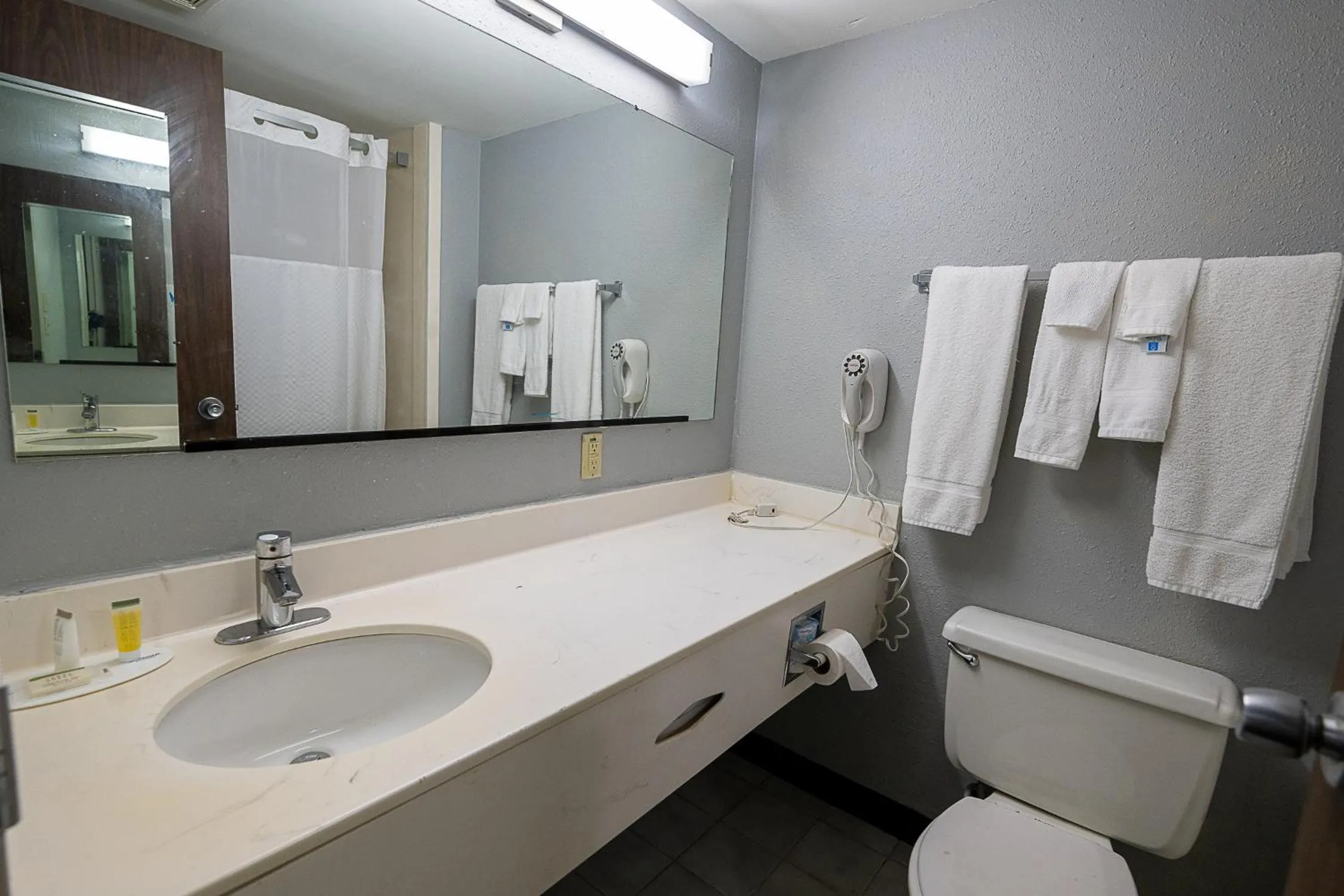 Days Hotel by Wyndham Danville Conference Center