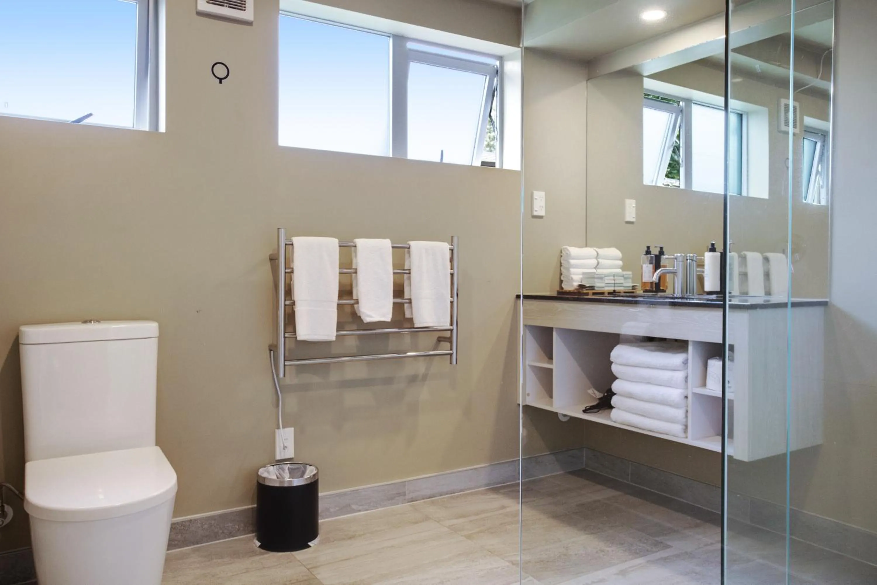 Ellerslie Palms Motel