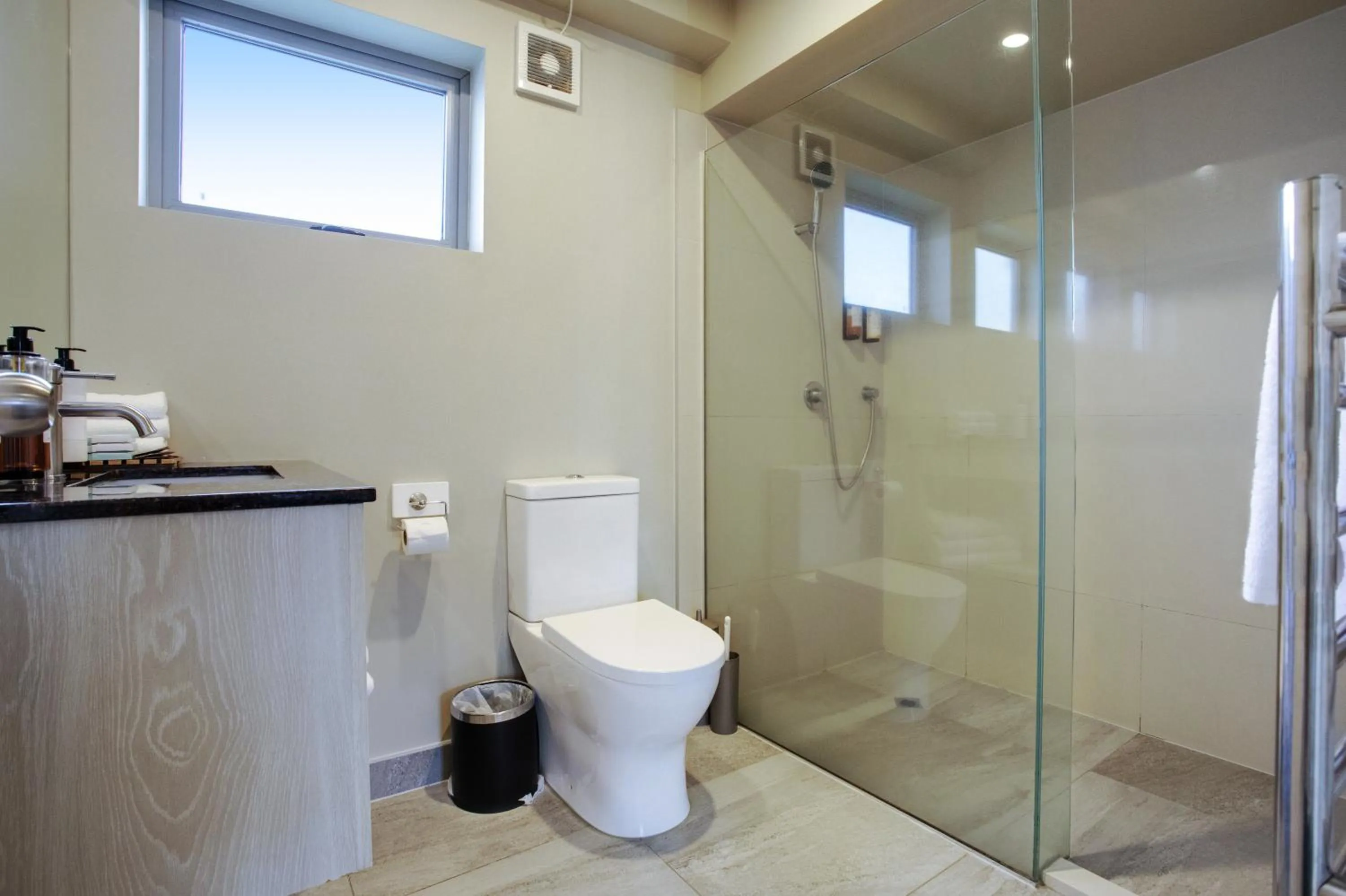 Ellerslie Palms Motel