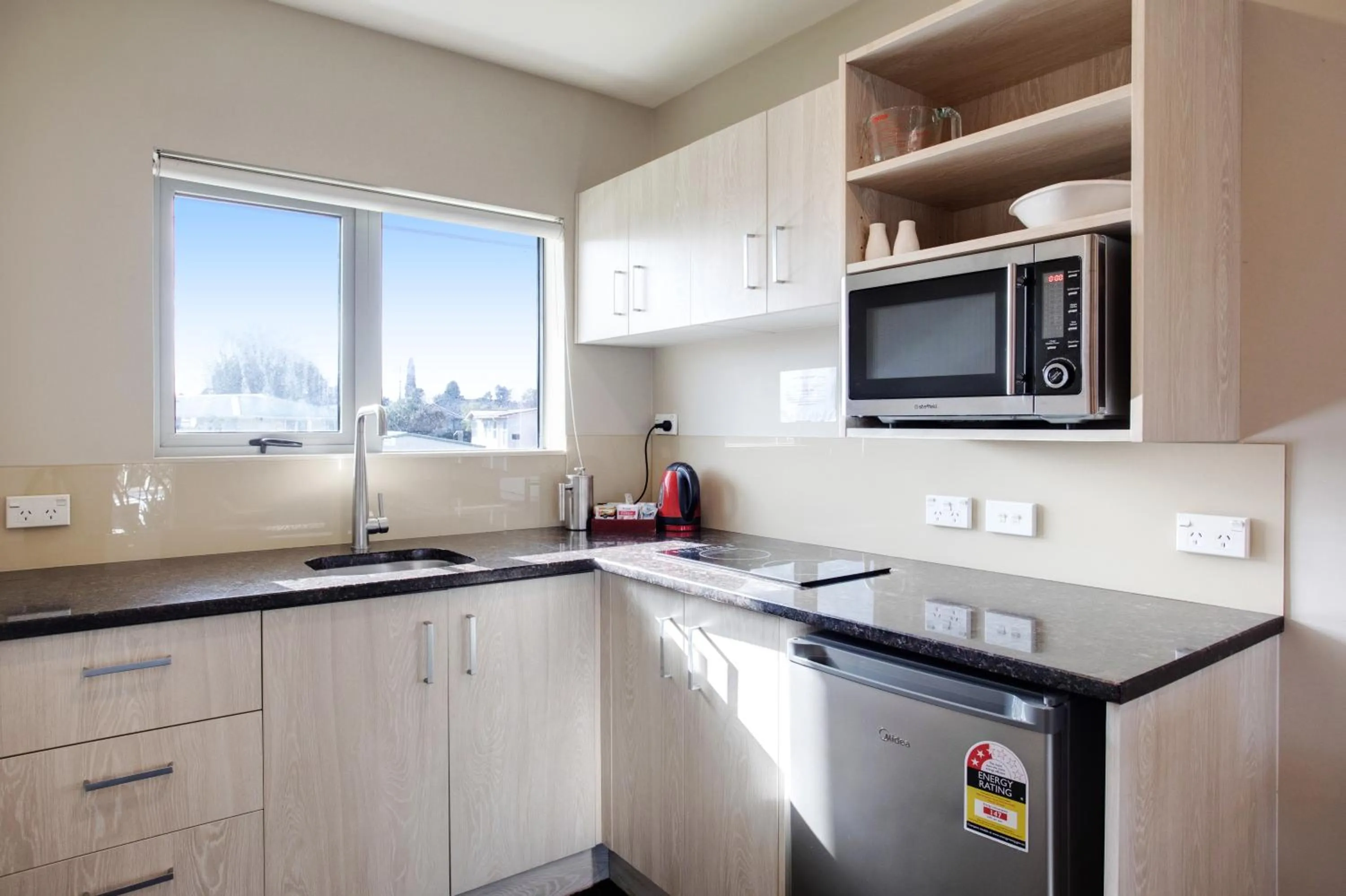 Ellerslie Palms Motel