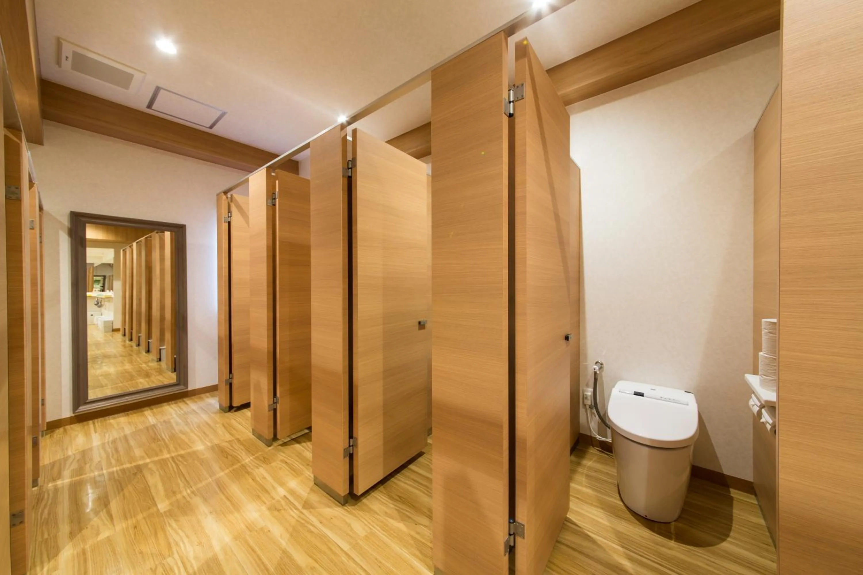 Toilet in Shinjuku Kuyakusho-mae Capsule Hotel
