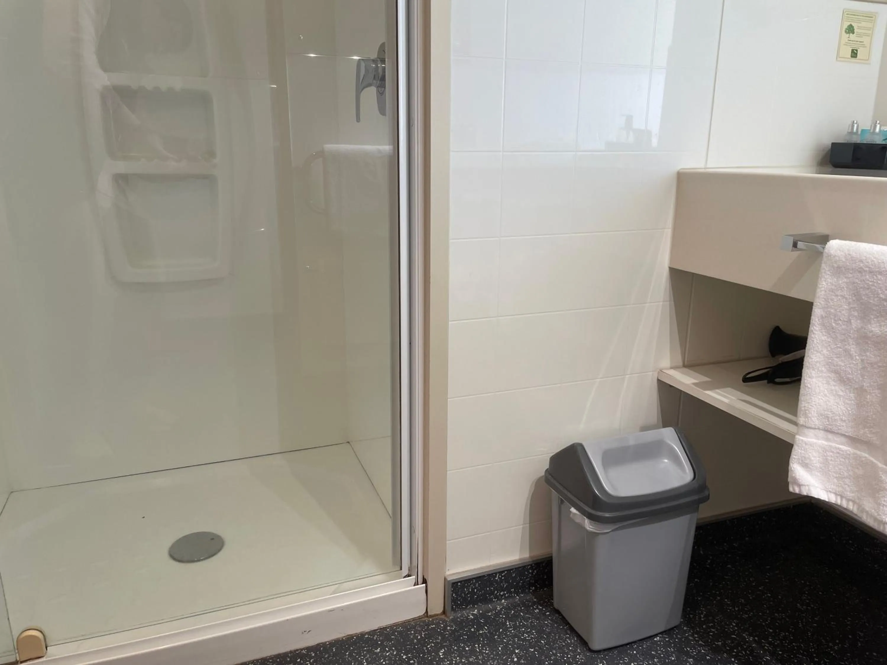 Shower in Allan Court Motel