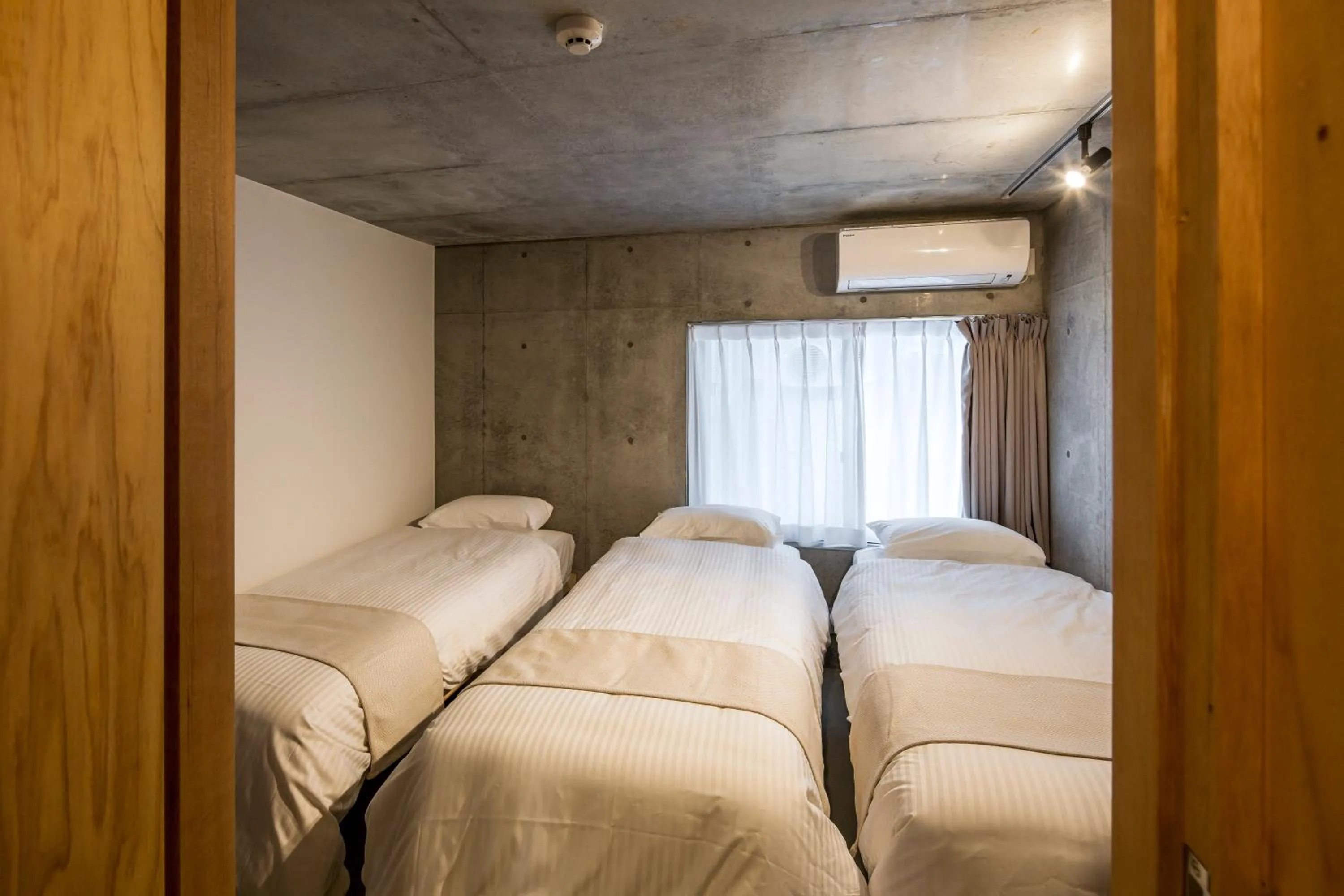 Bedroom, Bed in Smi:re Stay Oshiage