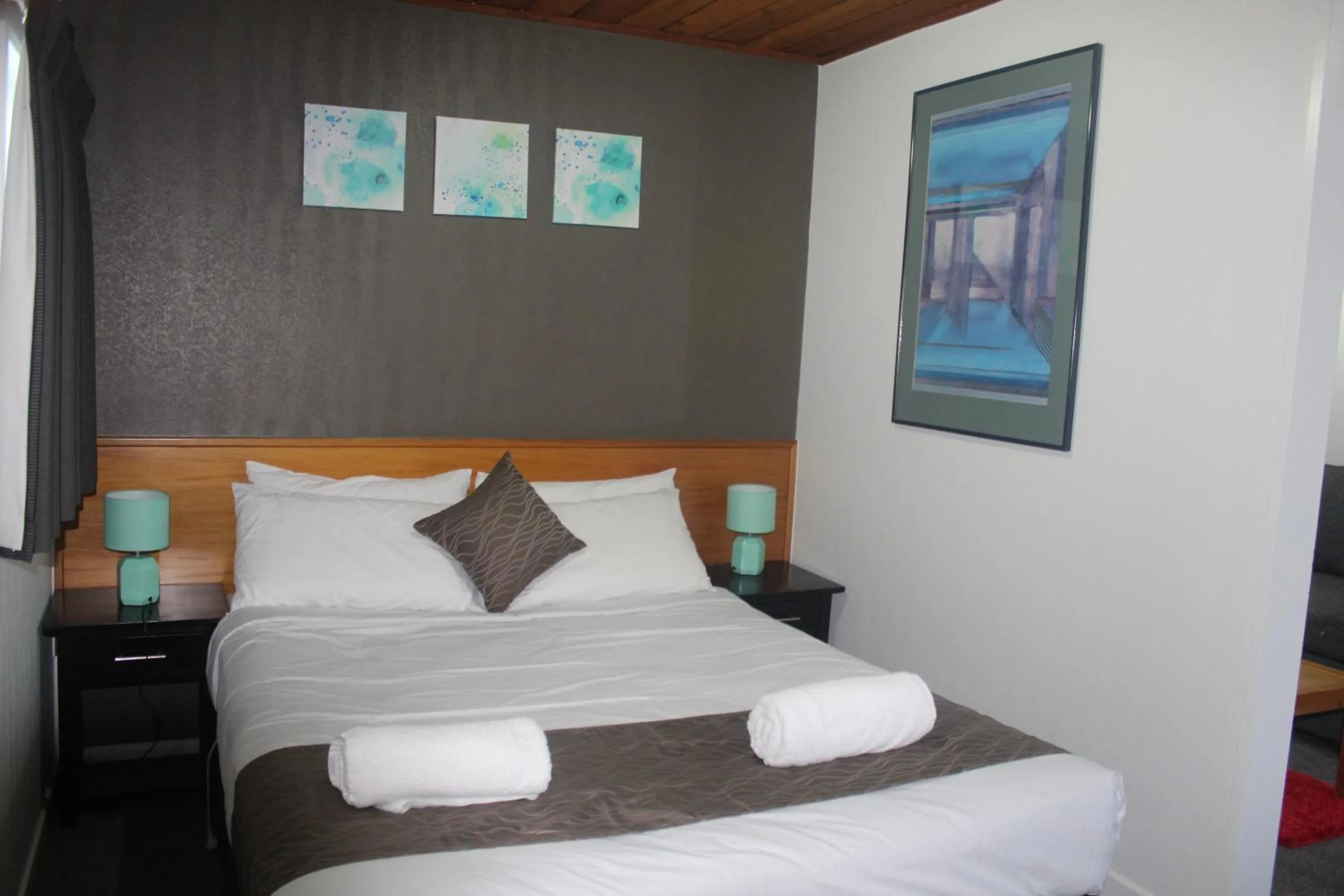 Bedroom, Bed in The Lofts Apartments