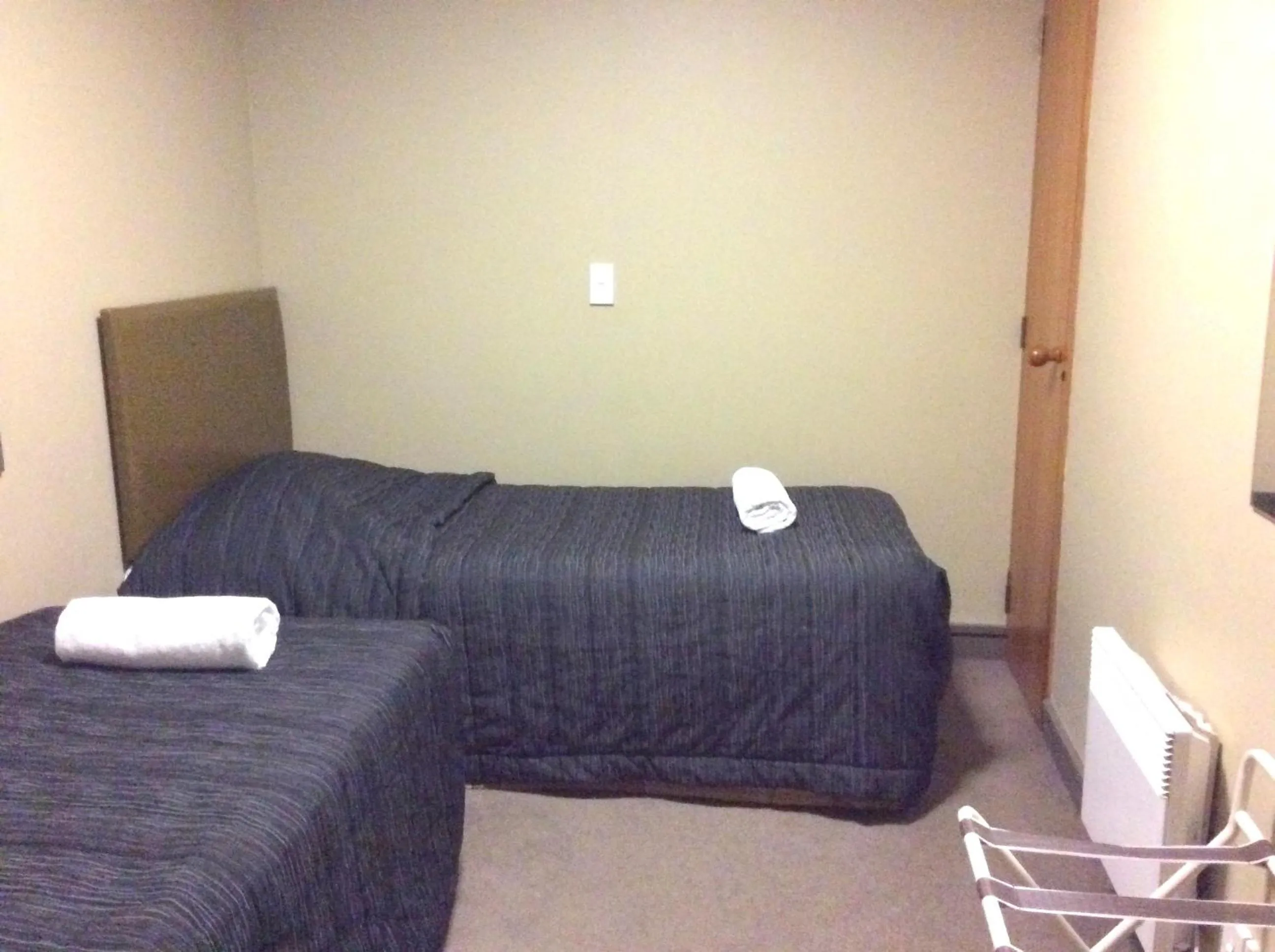 Bedroom, Bed in The Lofts Apartments