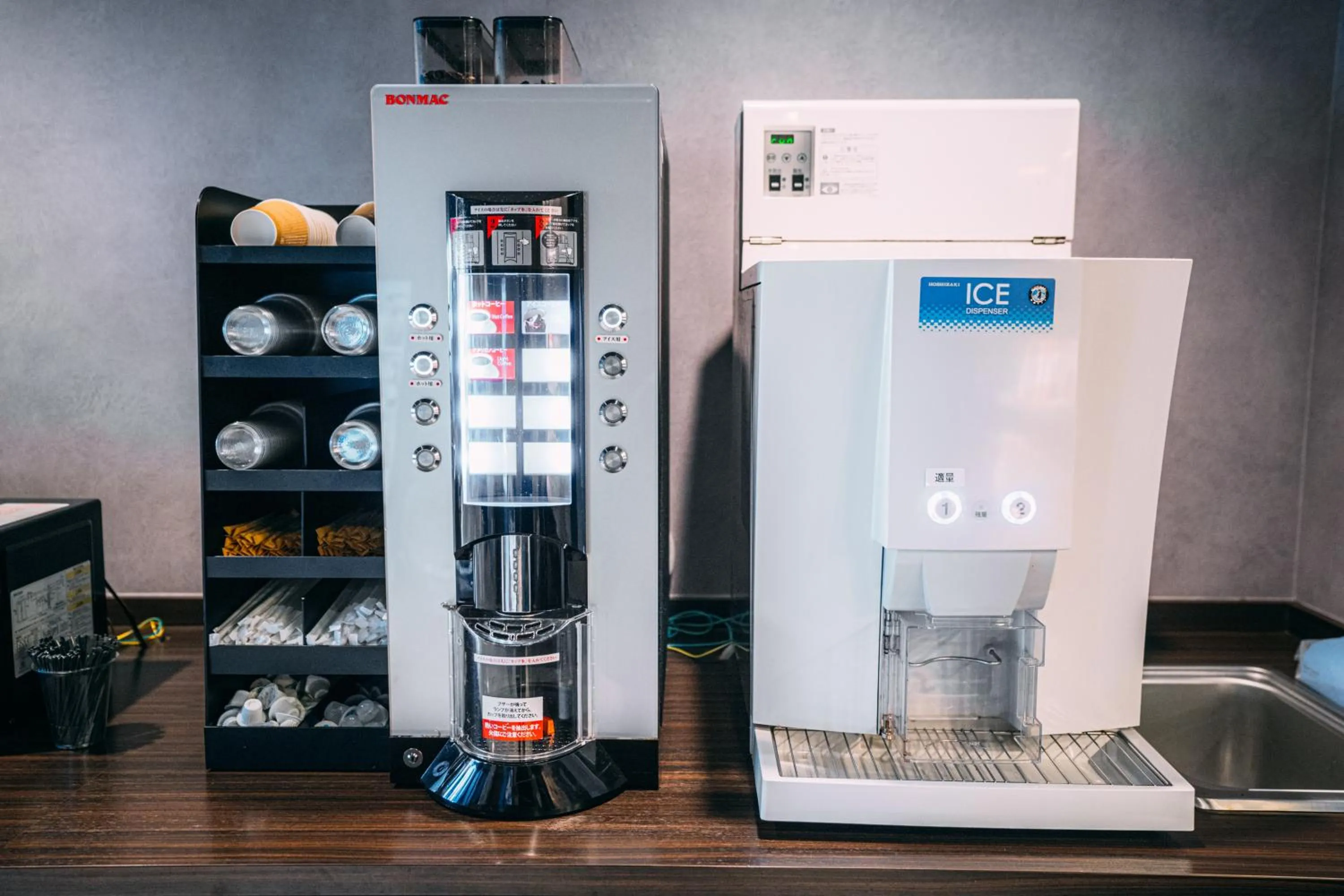 Coffee/tea facilities in 3s HOTEL ATSUGI