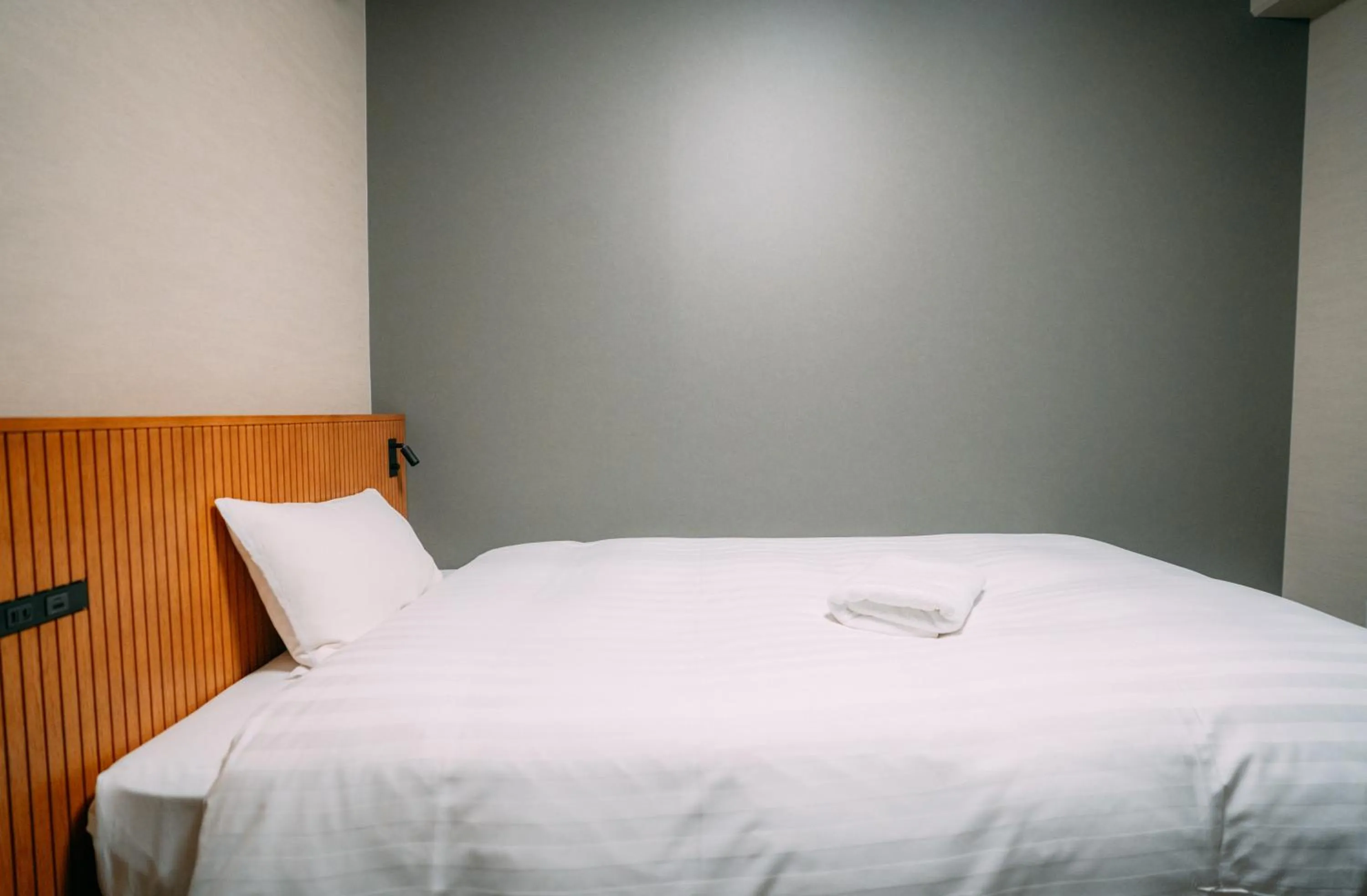 Bed in 3s HOTEL ATSUGI