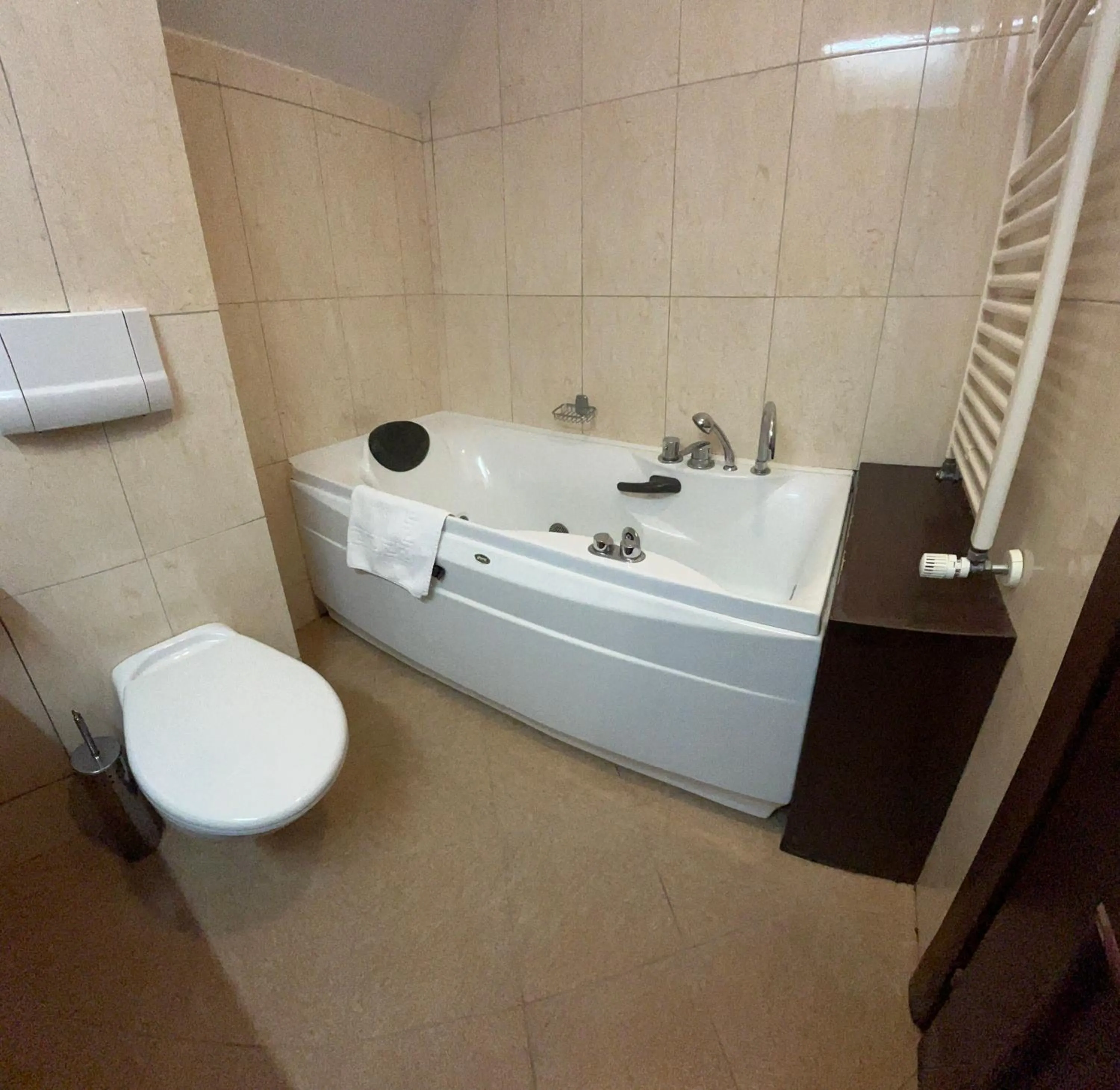 Toilet in Casa Iris-Hotel & Restaurant