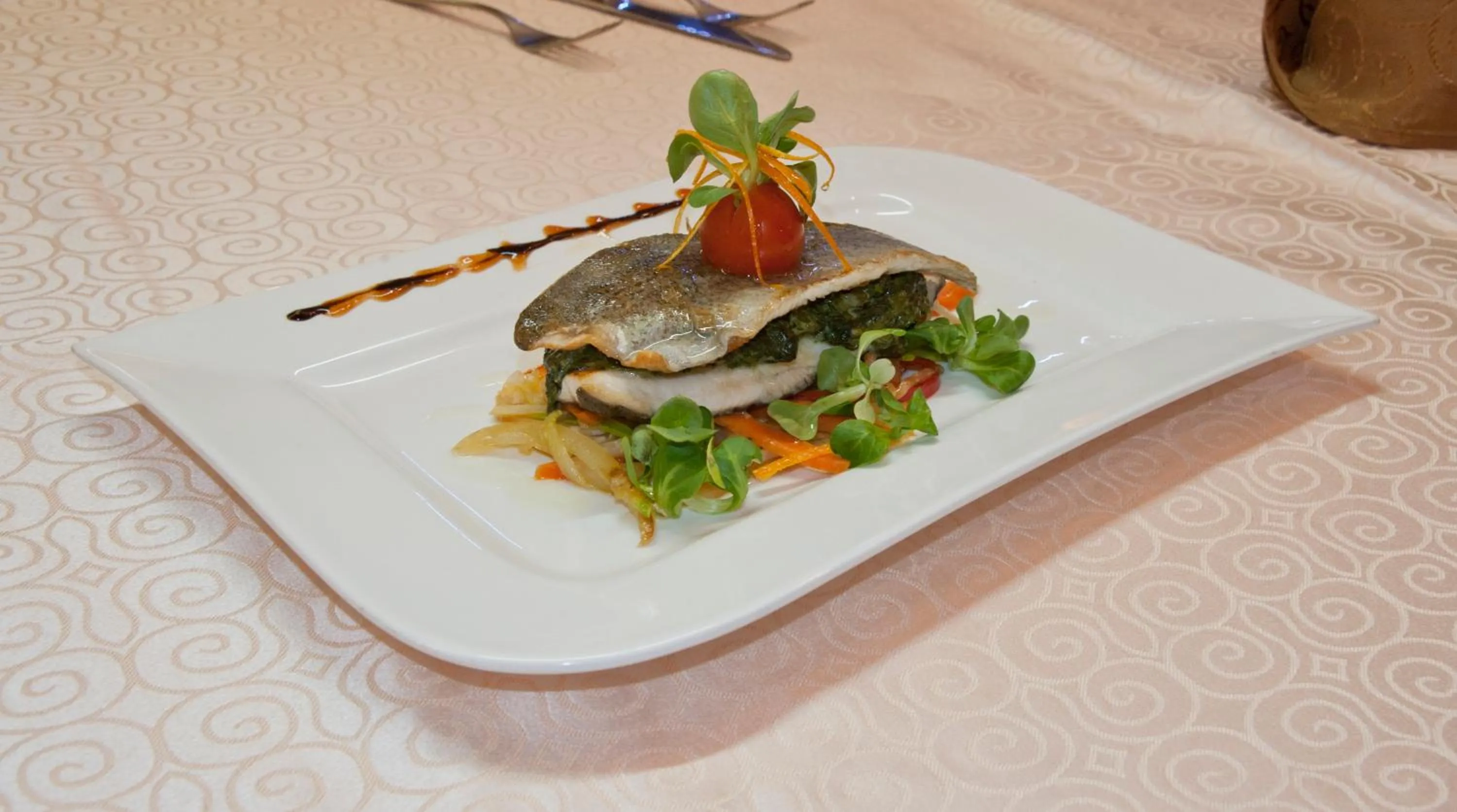 Restaurant/places to eat in Casa Iris-Hotel & Restaurant