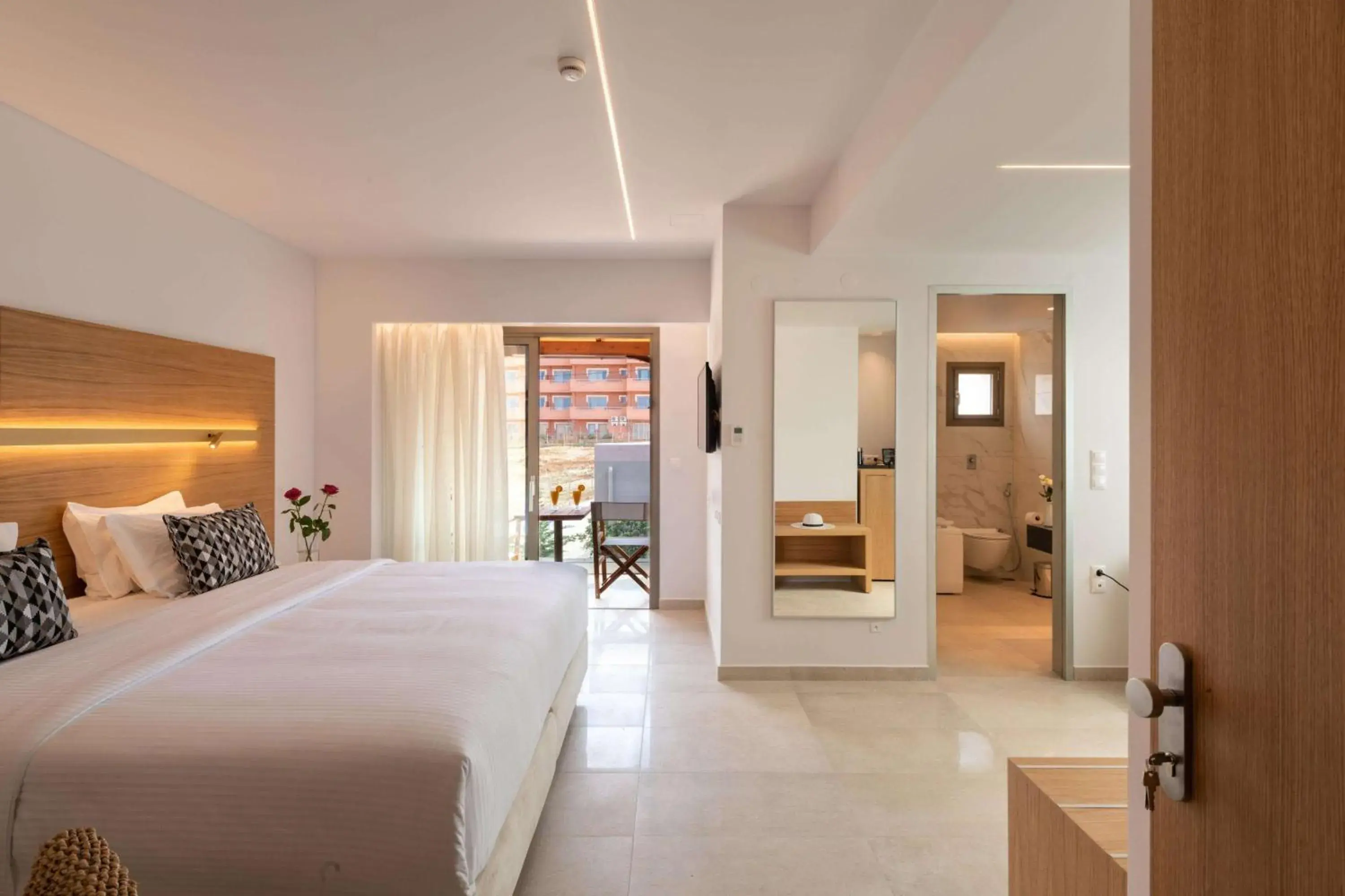 White Deluxe Double Room in High Beach White - Adults Only White Deluxe Double Room in High Beach White - Adults Only