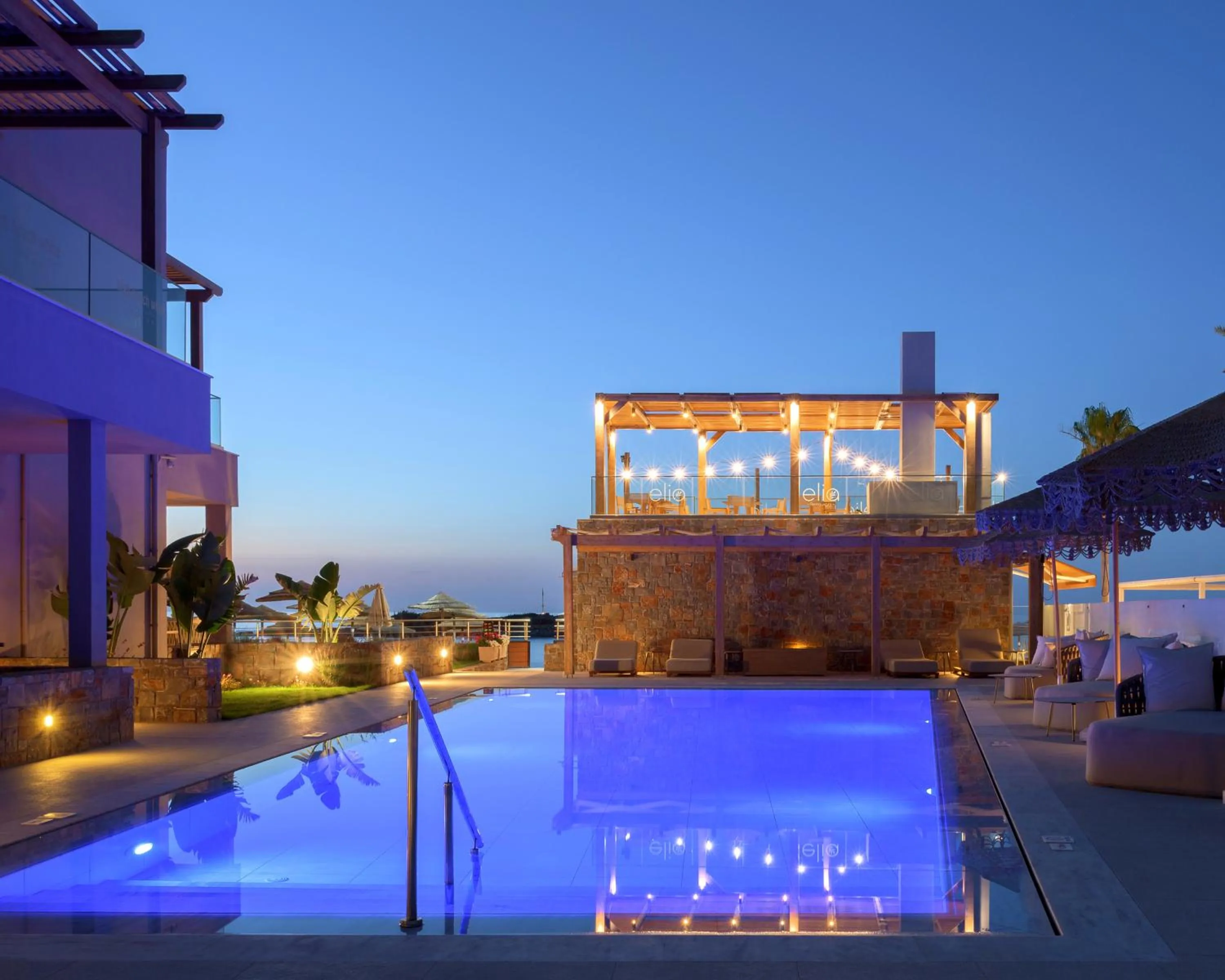 Swimming pool in High Beach White - Adults Only