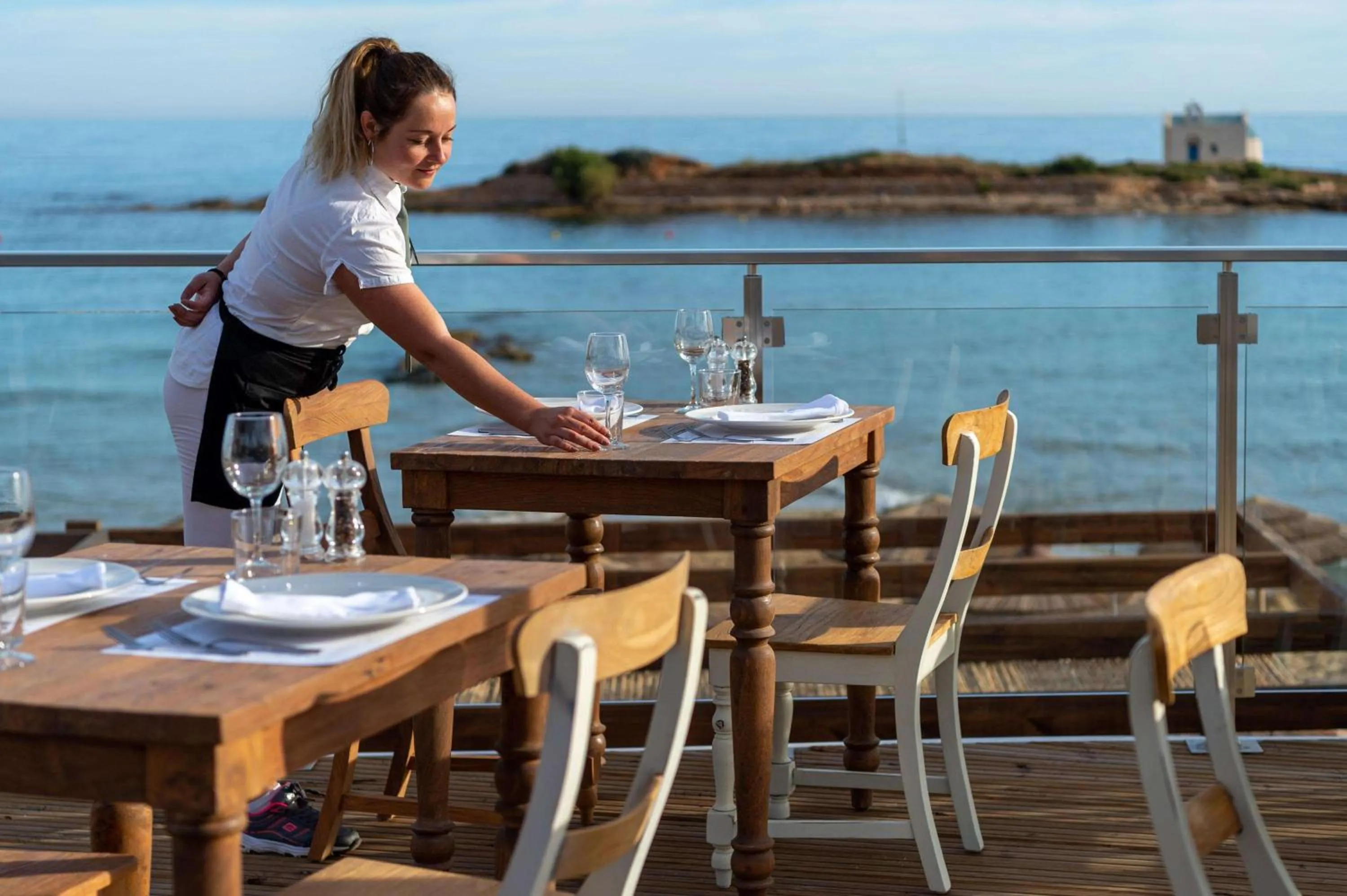 Restaurant/places to eat in High Beach White - Adults Only