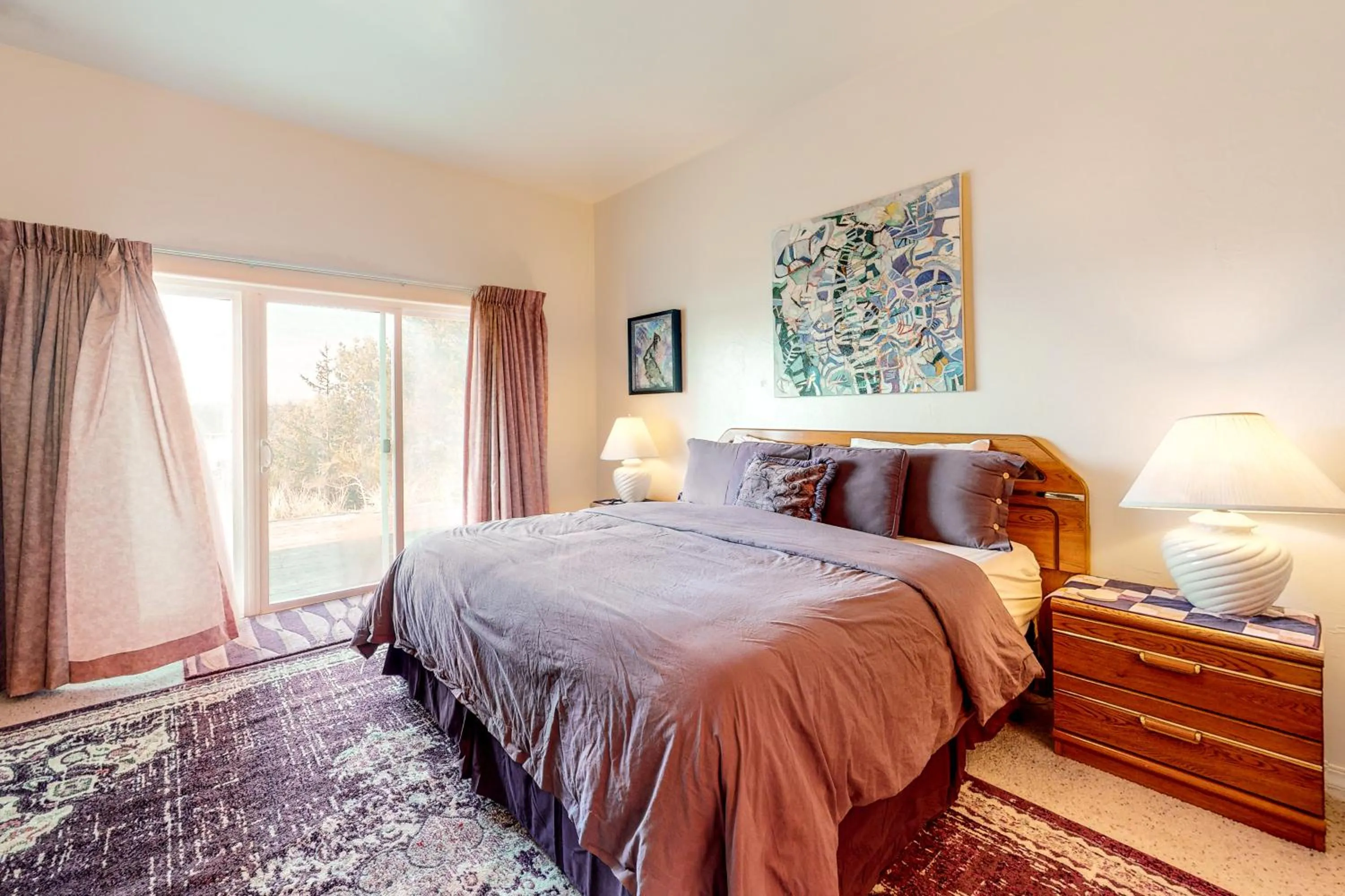 Bed in Riverfront Estate