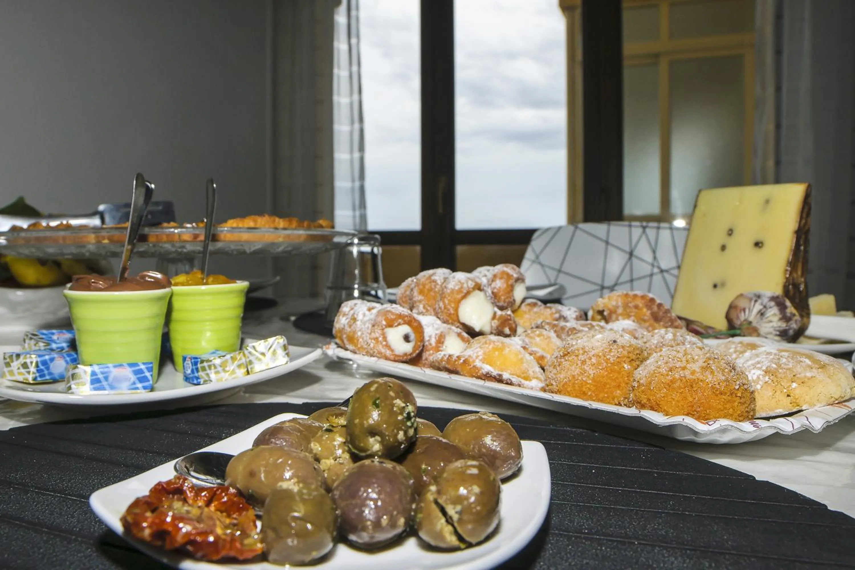 Communal lounge/ TV room in B&B Sbarco dei 1000