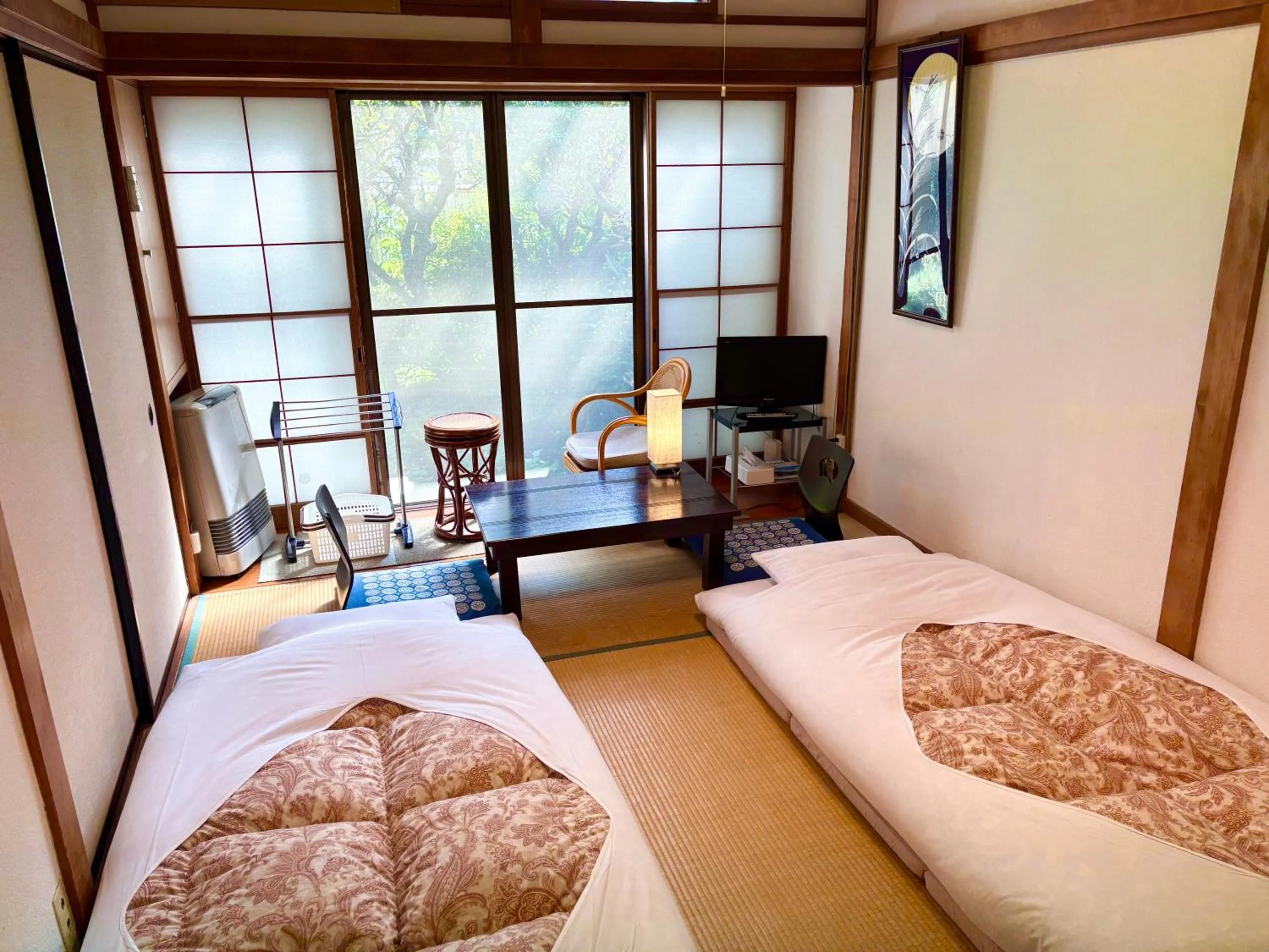 Photo of the whole room, Bed in Fuji-Hakone Guest House