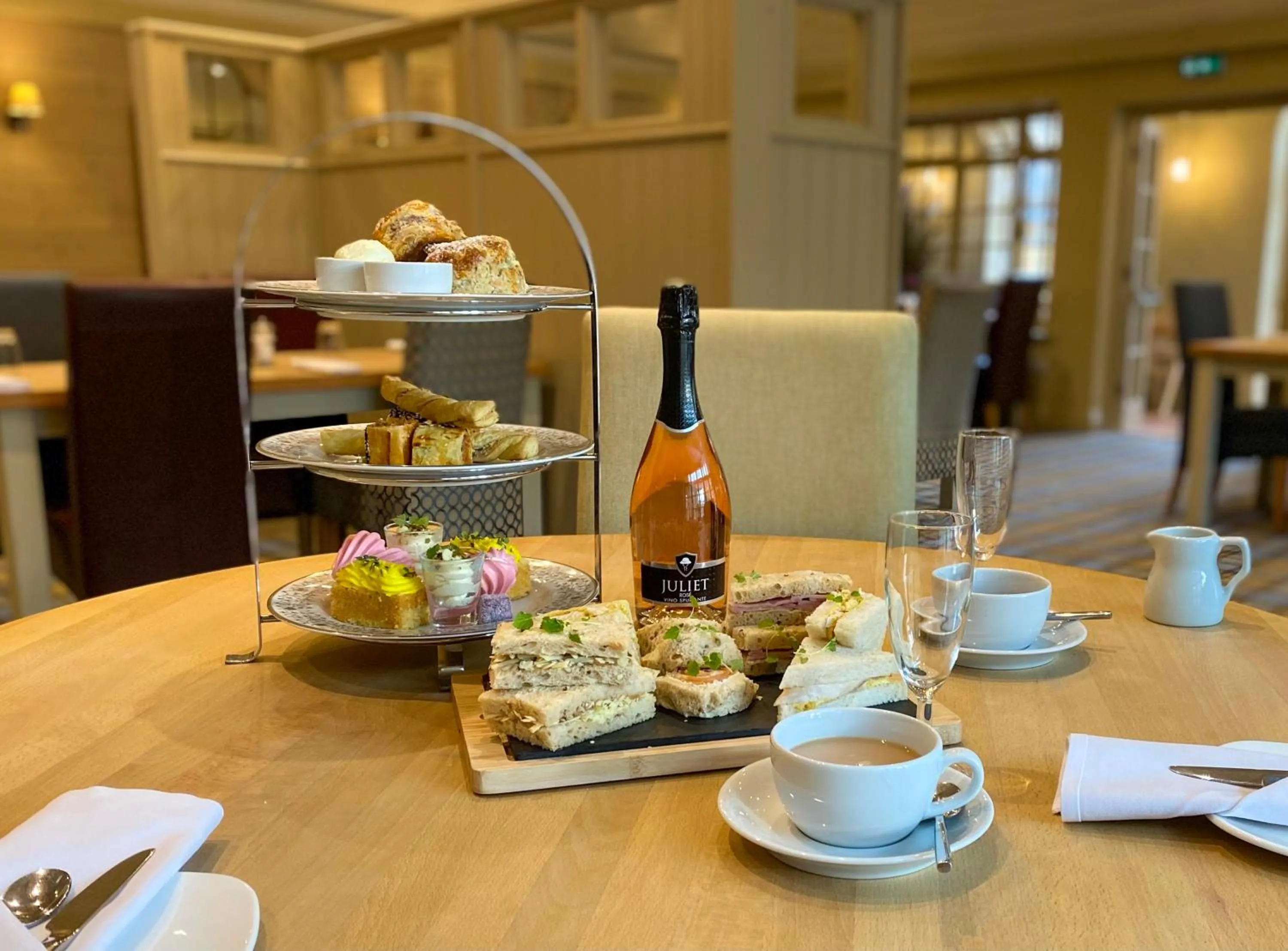 Restaurant/places to eat in Caley Hall