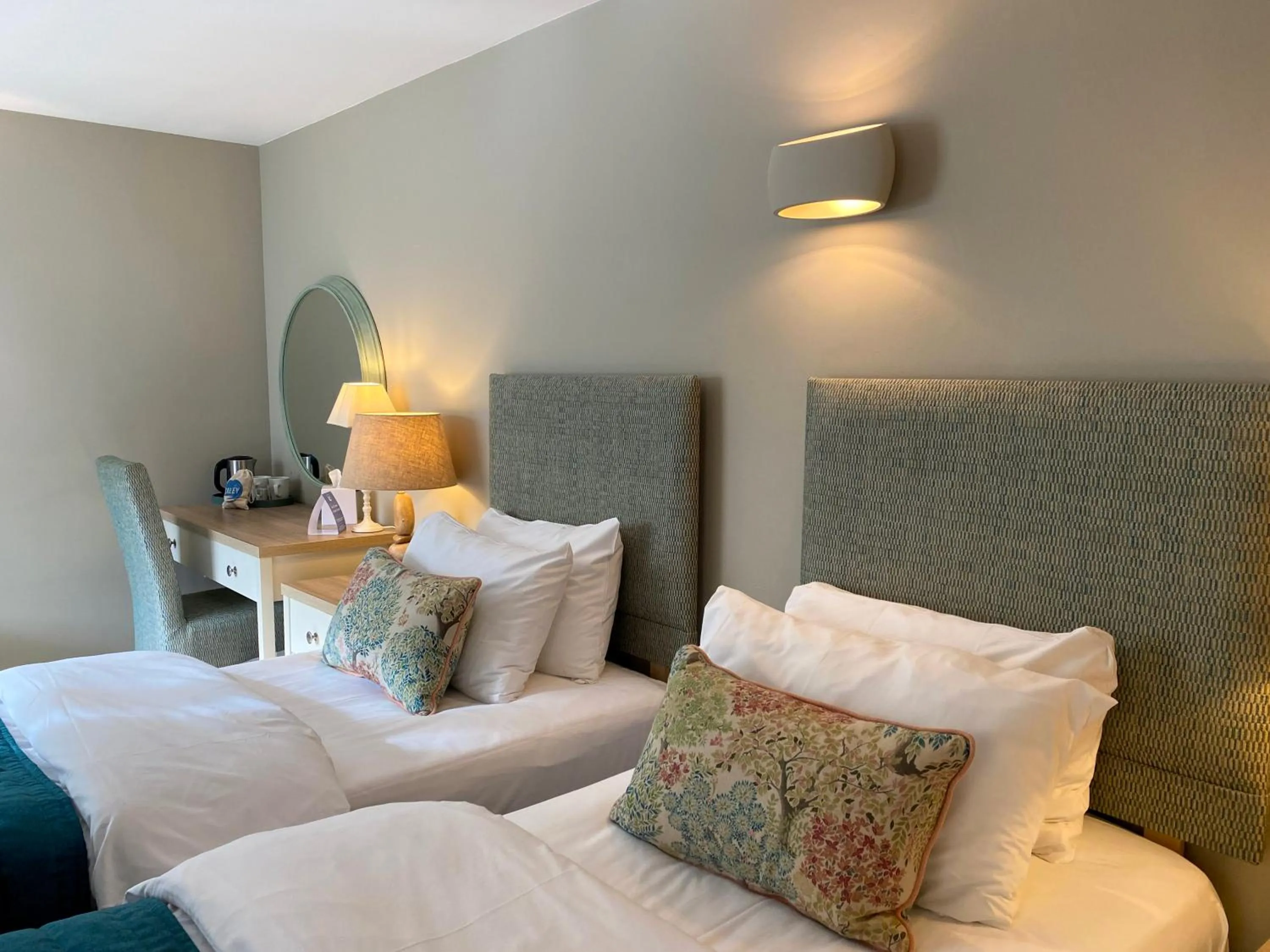 Bedroom, Bed in Caley Hall