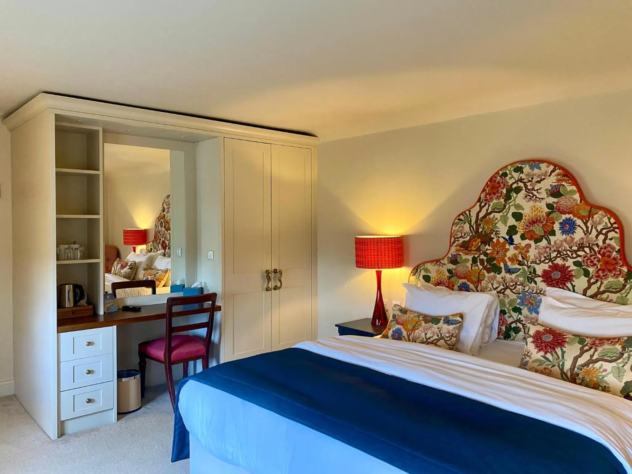 Bedroom, Bed in Caley Hall