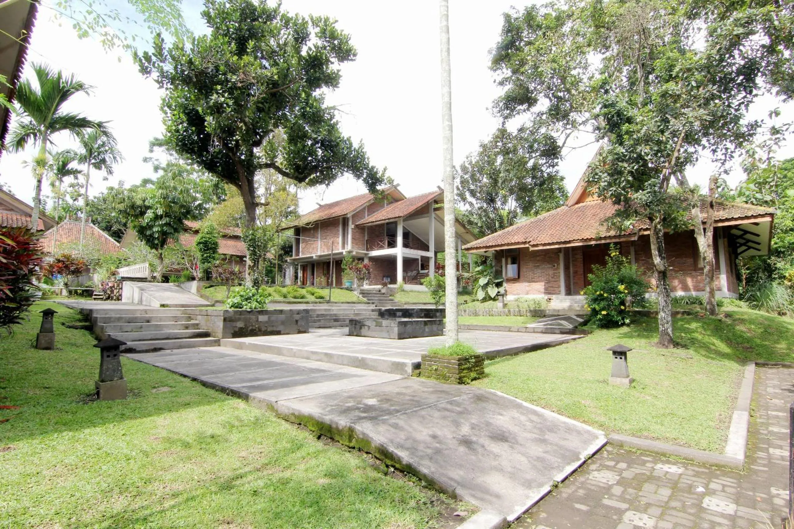 Property building in Disaster Oasis