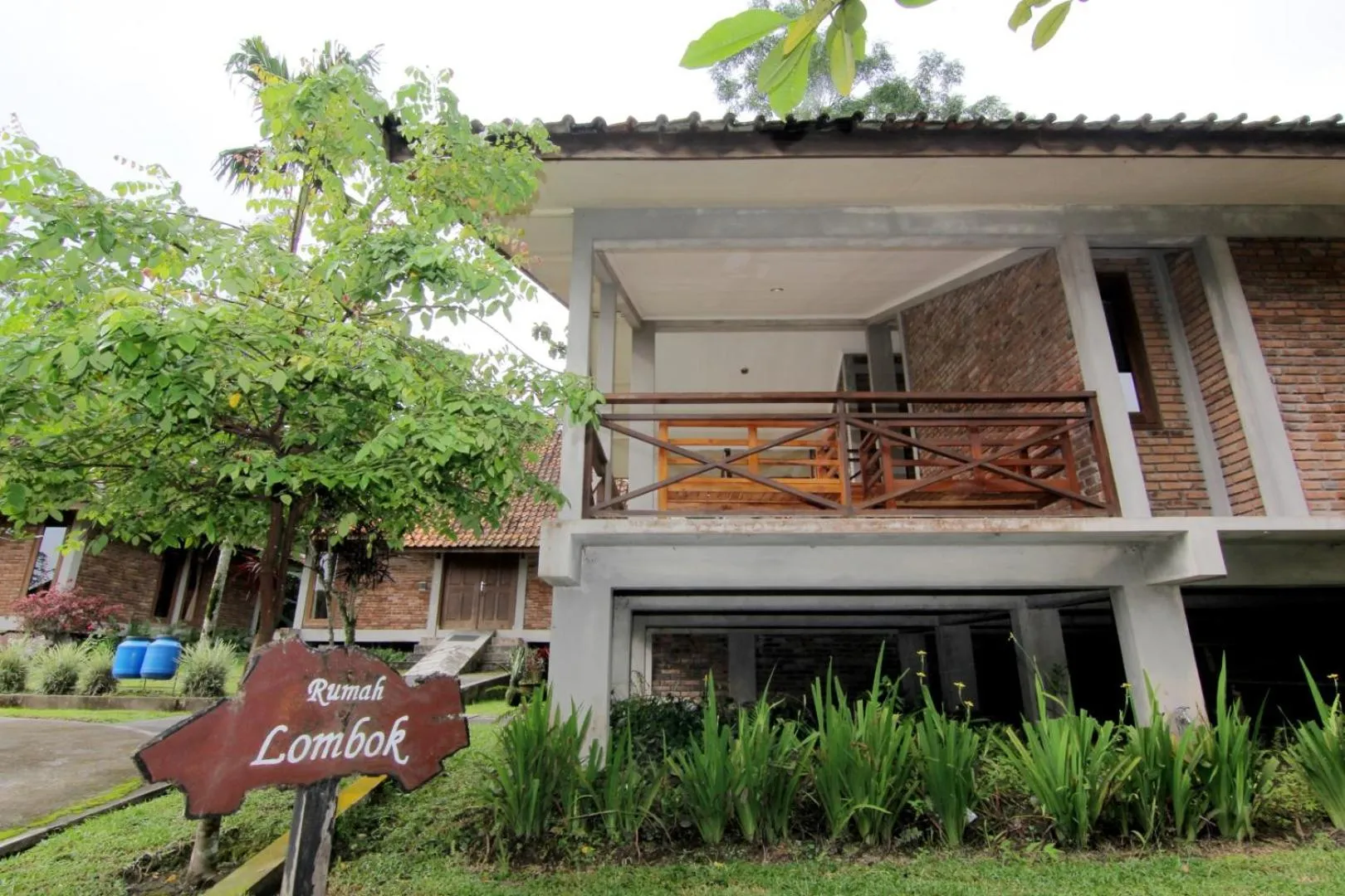 Property building in Disaster Oasis