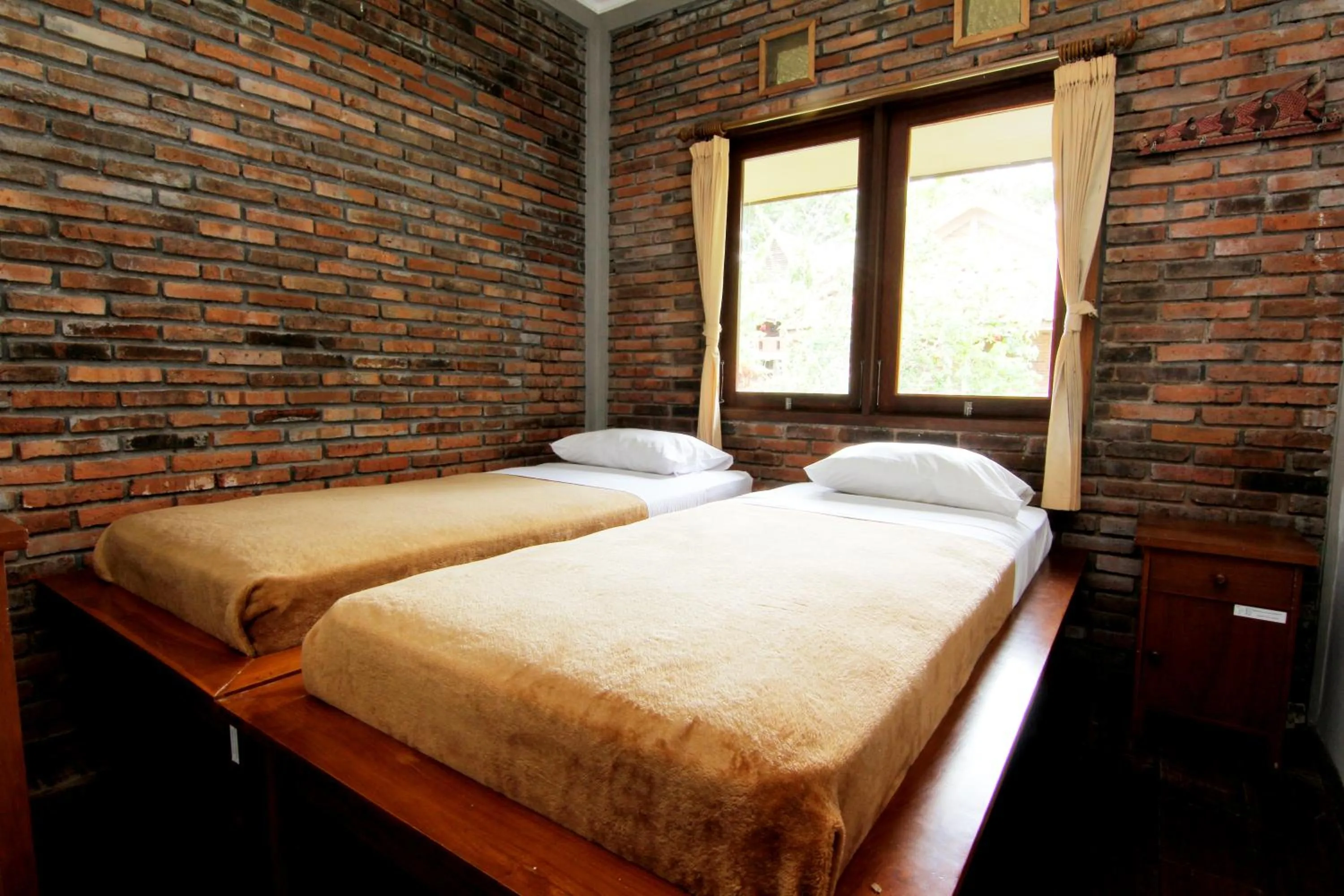 Bedroom, Bed in Disaster Oasis