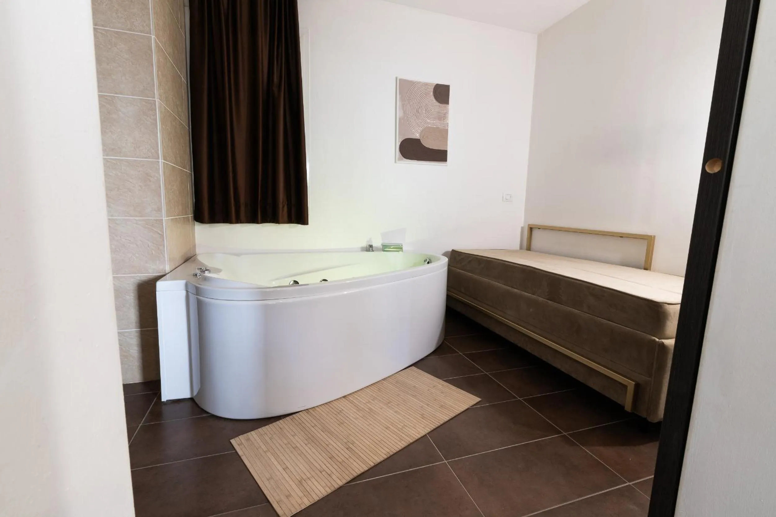 Hot Tub in Villa Liliana