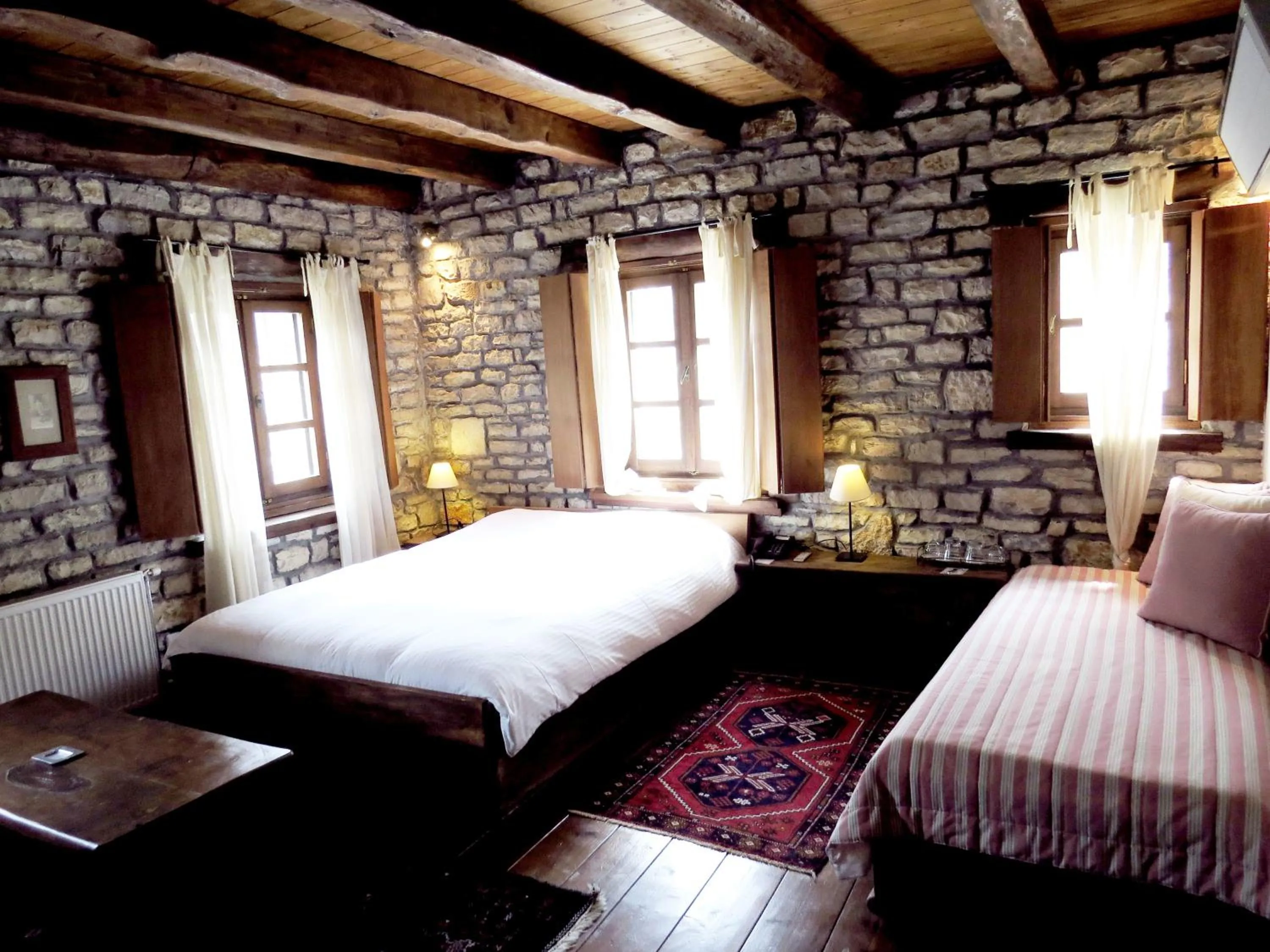 Day, Bed in Arhontiko Aristis