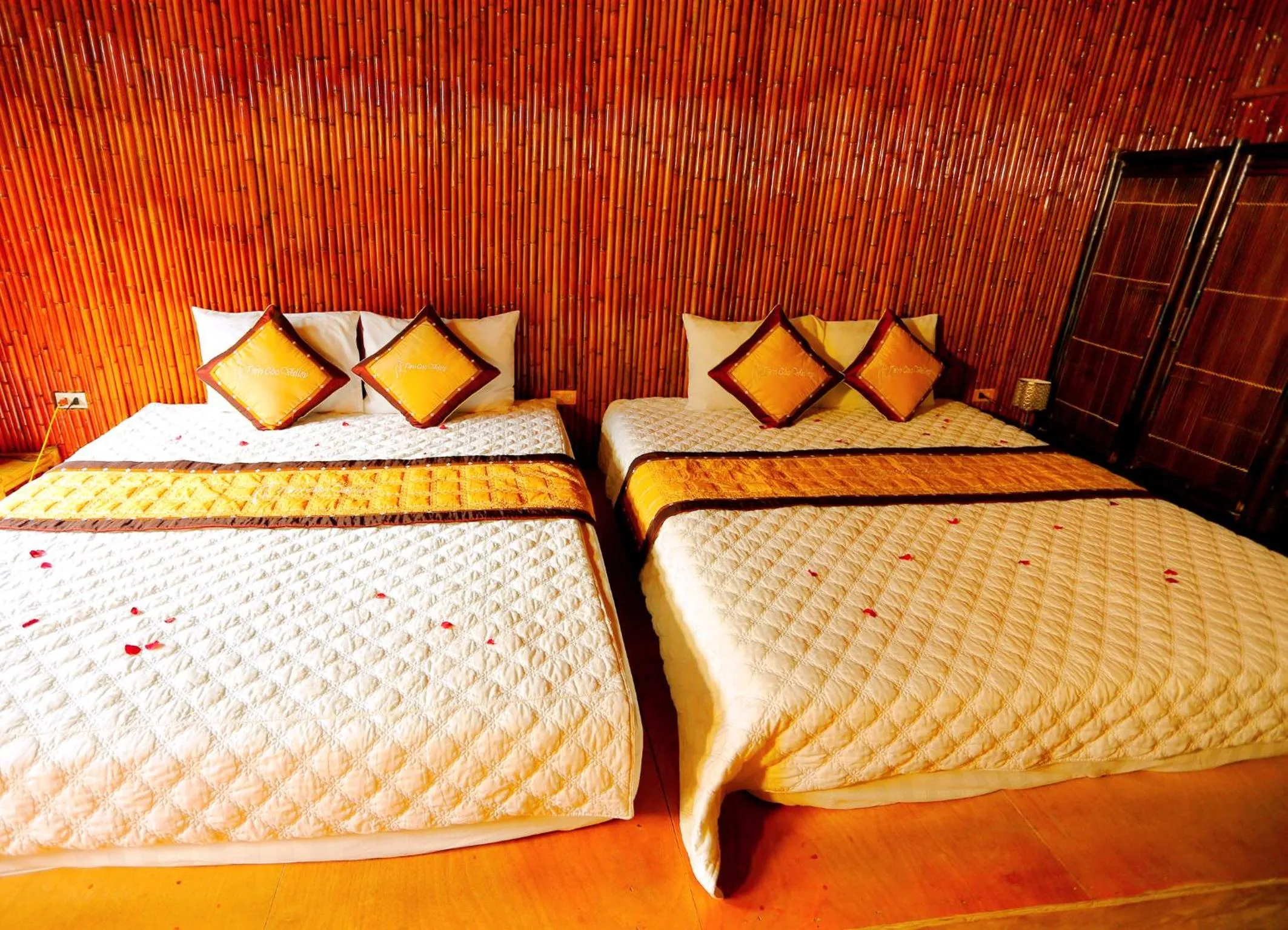 Bed in Tam Coc Valley Bung