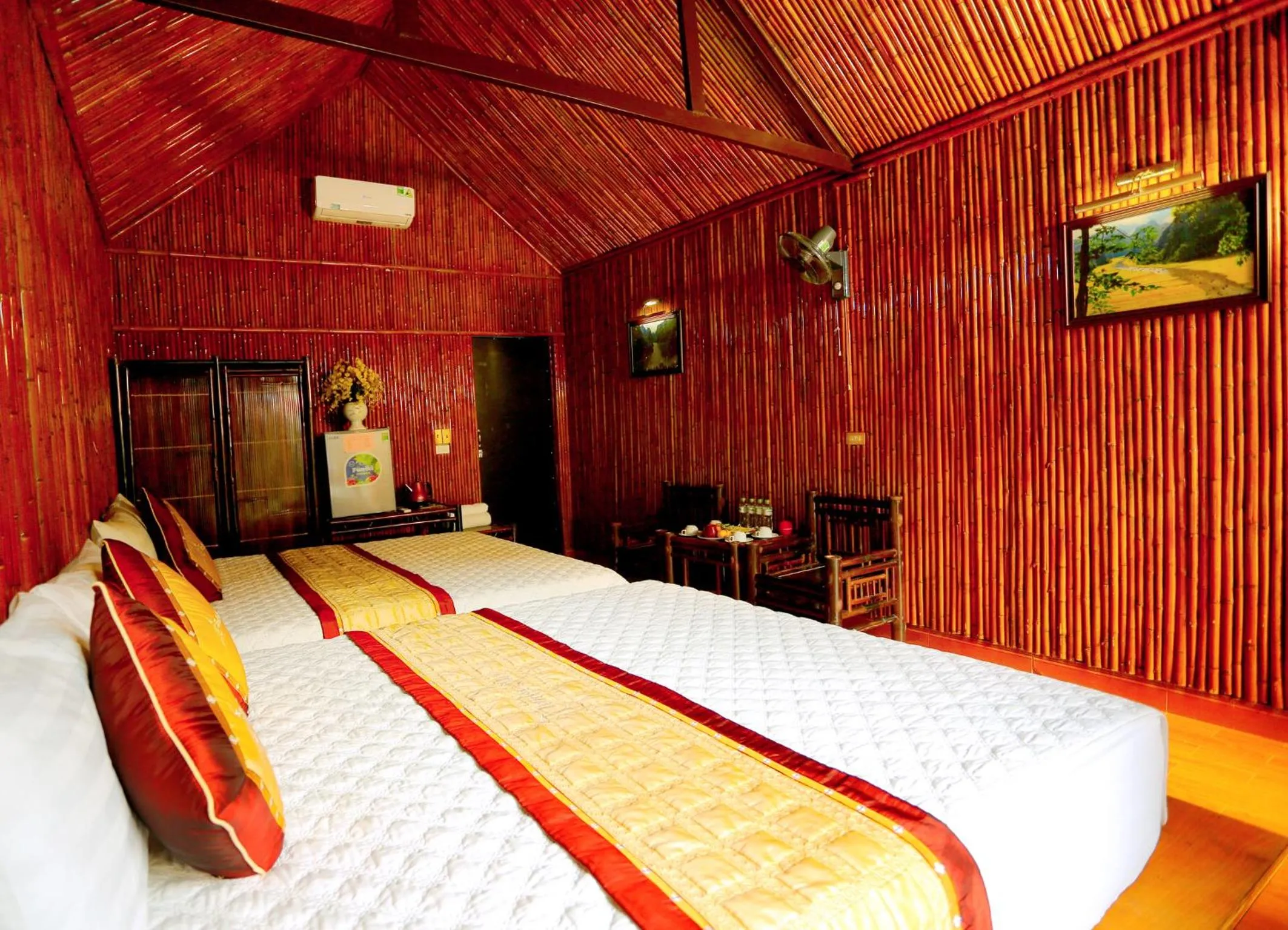 Bed in Tam Coc Valley Bung