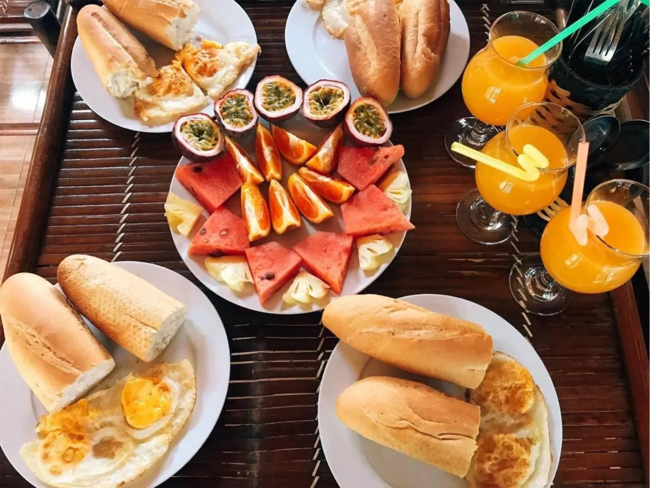 Breakfast in Tam Coc Valley Bung