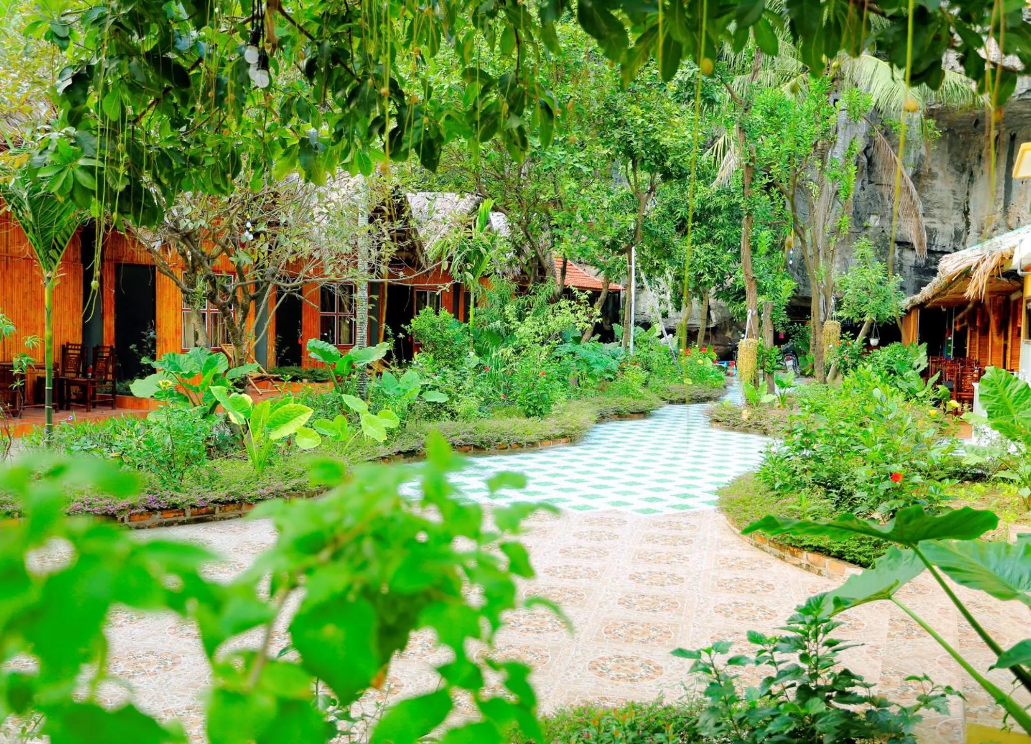 Facade/entrance in Tam Coc Valley Bung