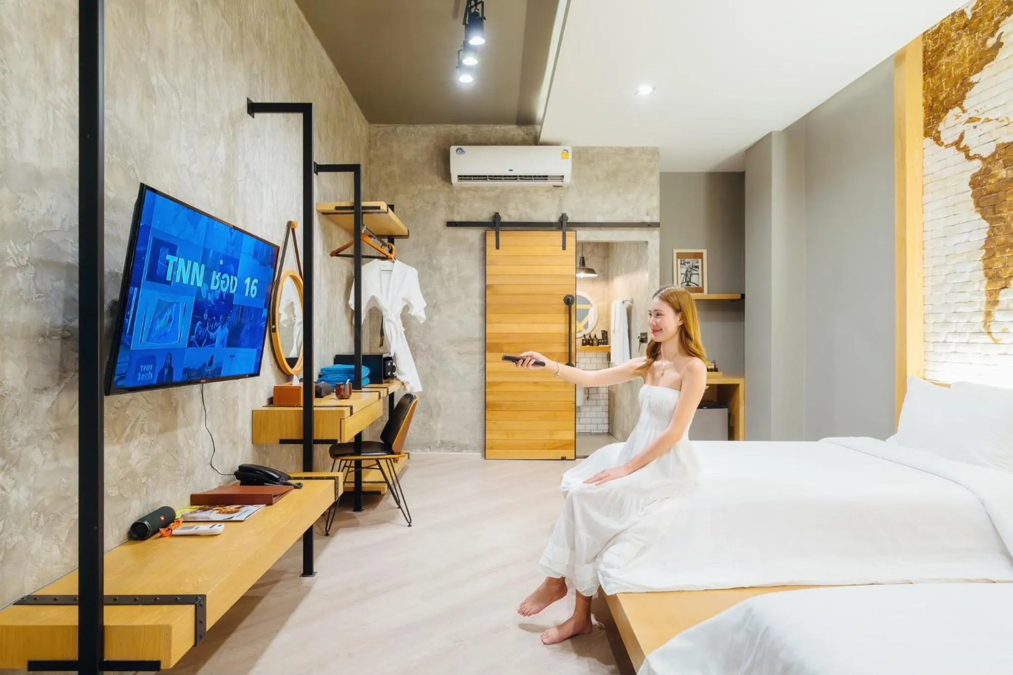 Bedroom, Bed in Wheeler Bed &Bike