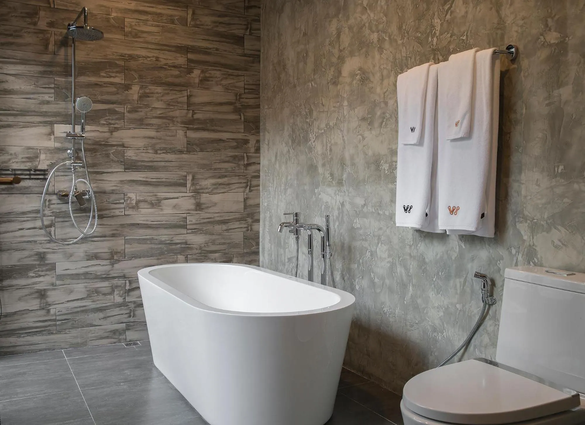 Bath in Wheeler Bed &Bike