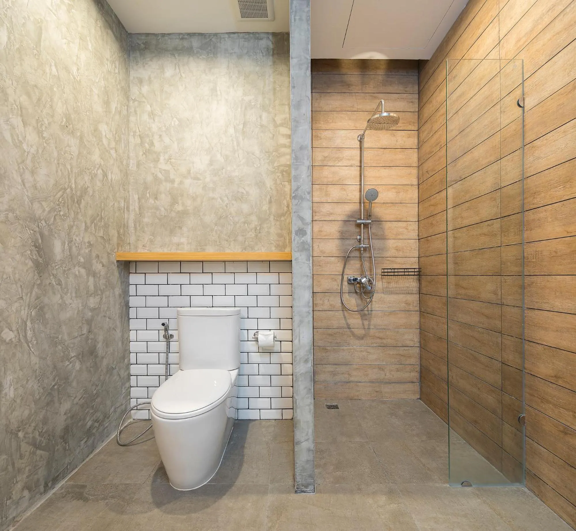 Bathroom in Wheeler Bed &Bike