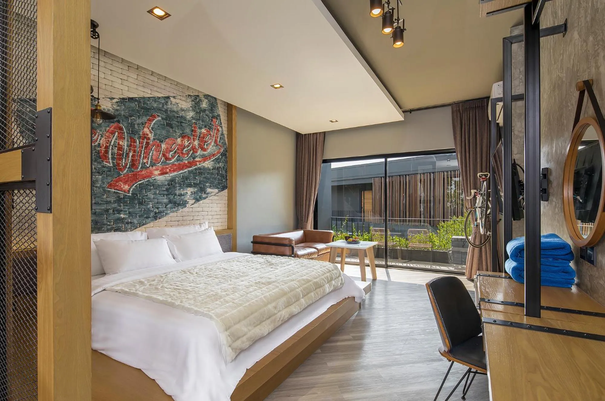 Bedroom, Bed in Wheeler Bed &Bike