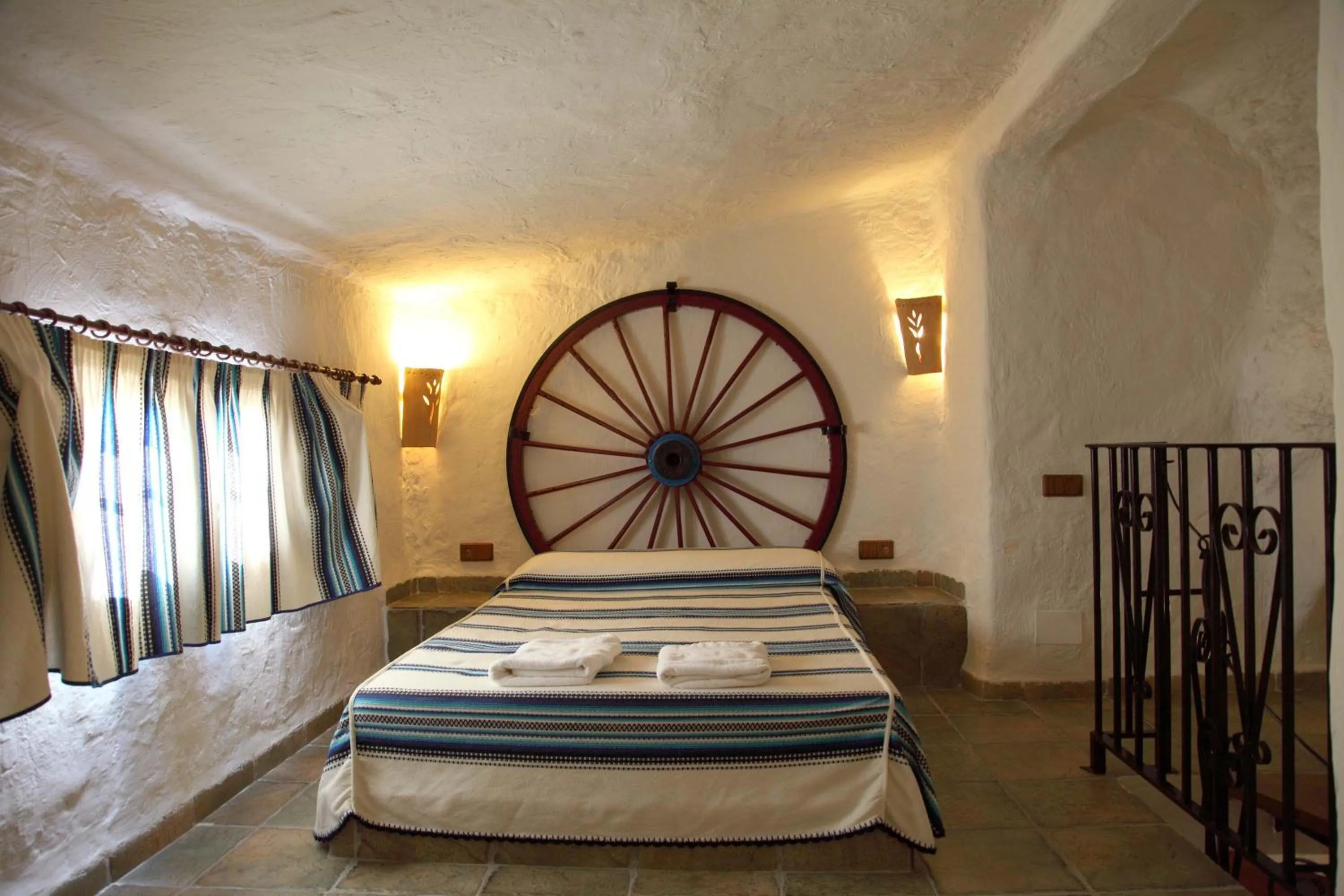 Bed in Cuevas La Atalaya