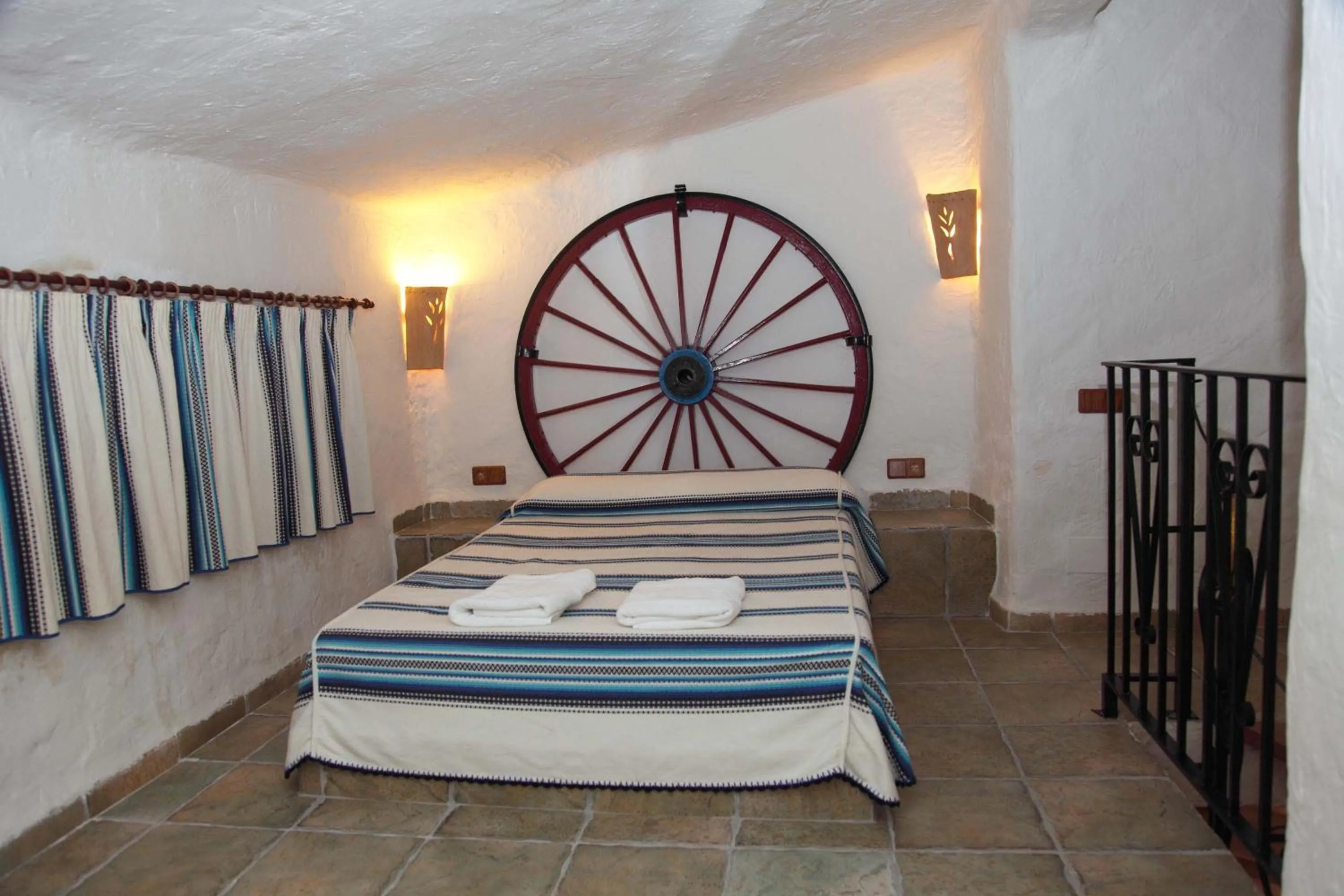 Bed in Cuevas La Atalaya